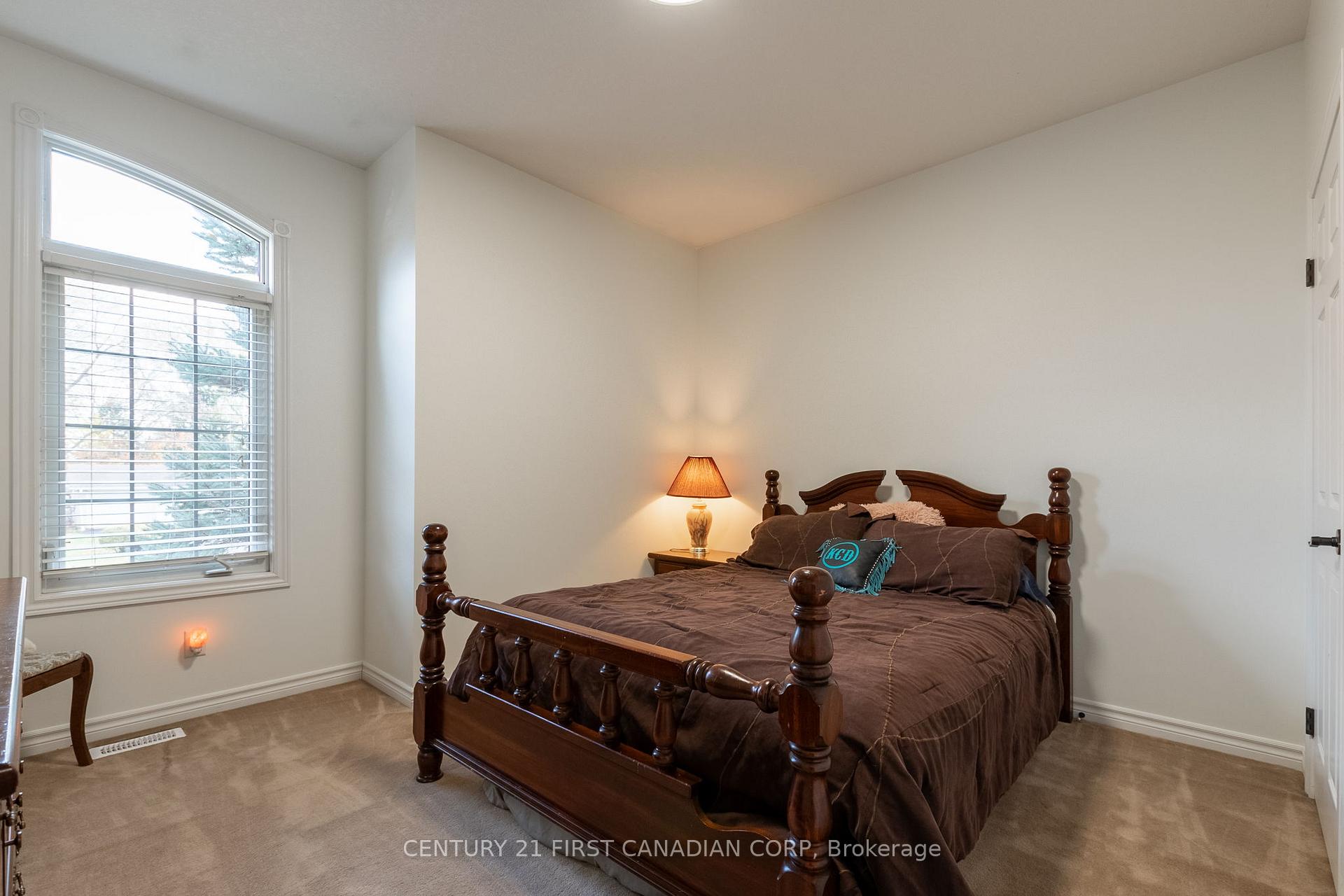 Photo 22 of 109 Princess Avenue, Middlesex Centre, Komoka — HOMEH