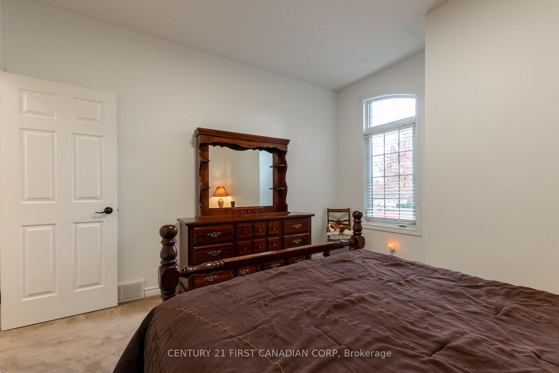 Photo 24 of 109 Princess Avenue, Middlesex Centre, Komoka — HOMEH