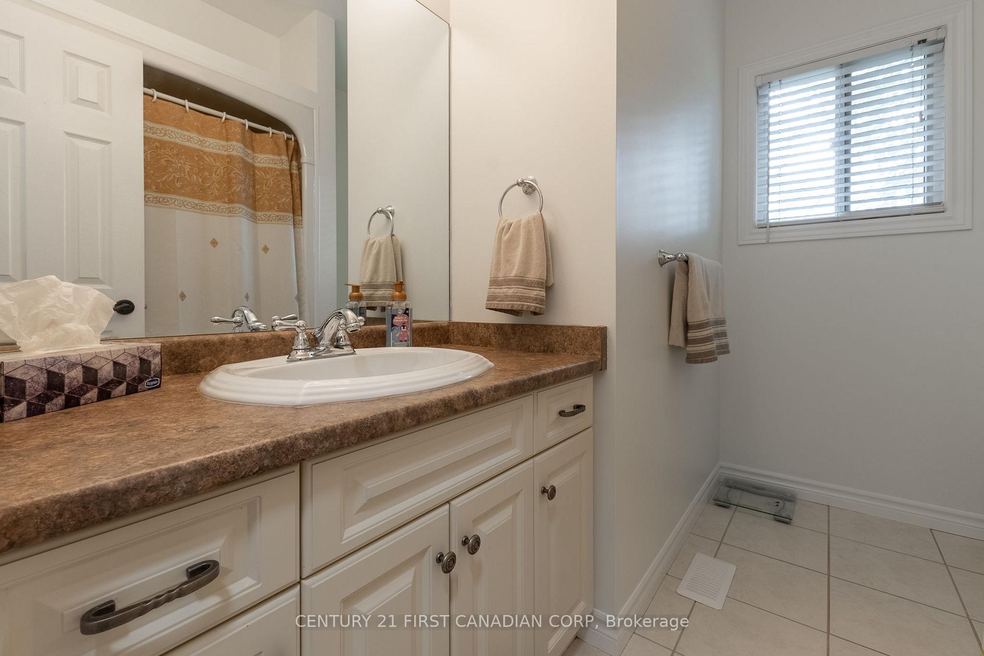 Photo 25 of 109 Princess Avenue, Middlesex Centre, Komoka — HOMEH