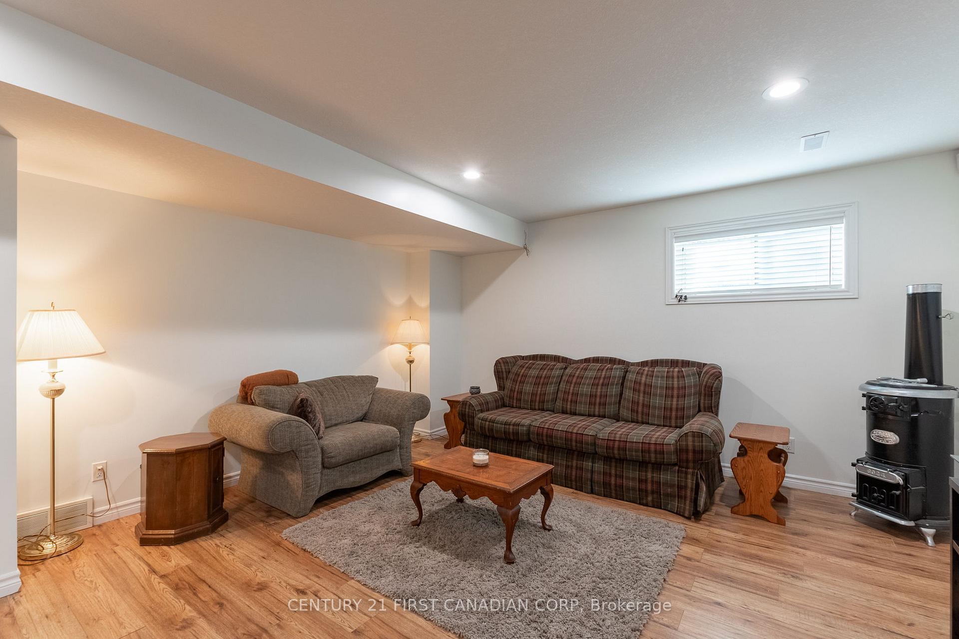 Photo 30 of 109 Princess Avenue, Middlesex Centre, Komoka — HOMEH