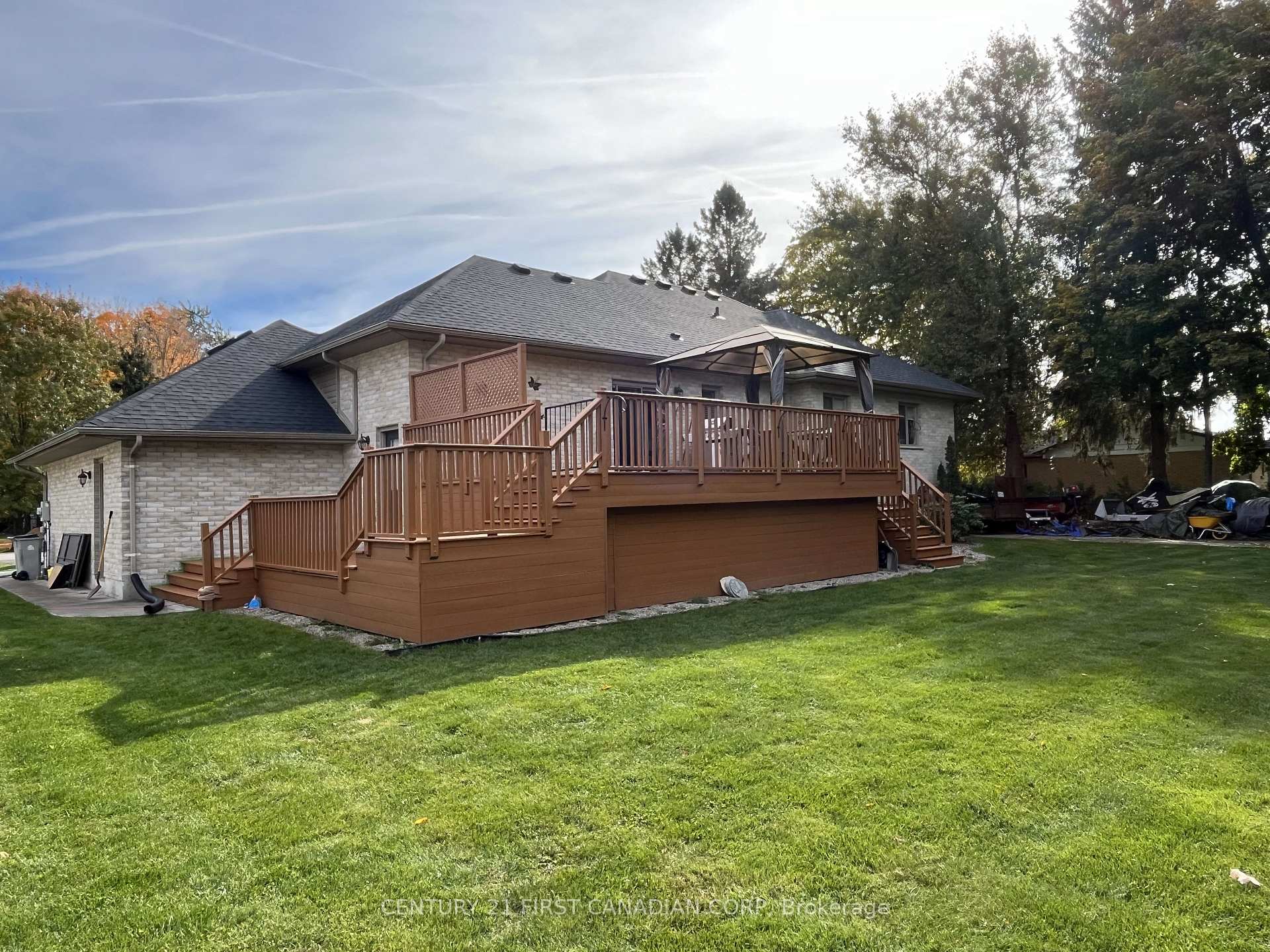 Photo 40 of 109 Princess Avenue, Middlesex Centre, Komoka — HOMEH
