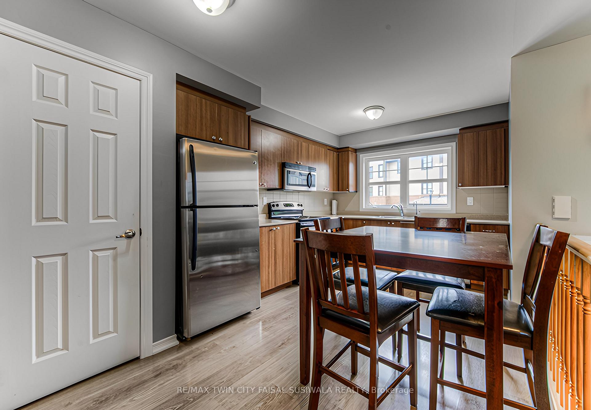 Photo 4 of Unit 62, 701 Homer Watson Boulevard, Kitchener, Country Hills East — HOMEH