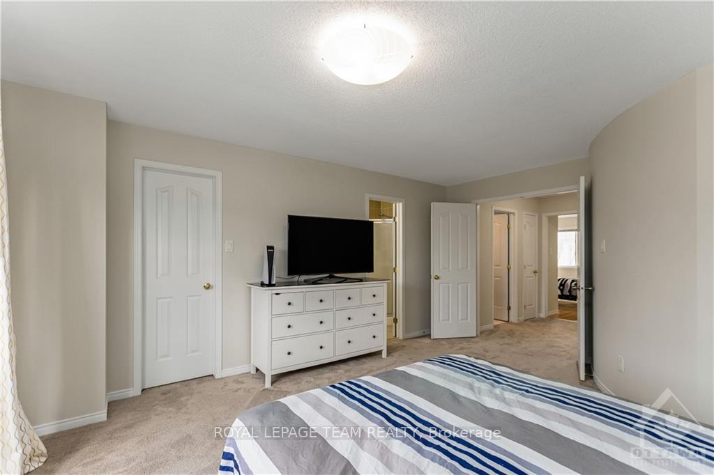 Photo 10 of 964 Klondike Drive, Ottawa, Kanata - Morgan's Grant/South March — HOMEH
