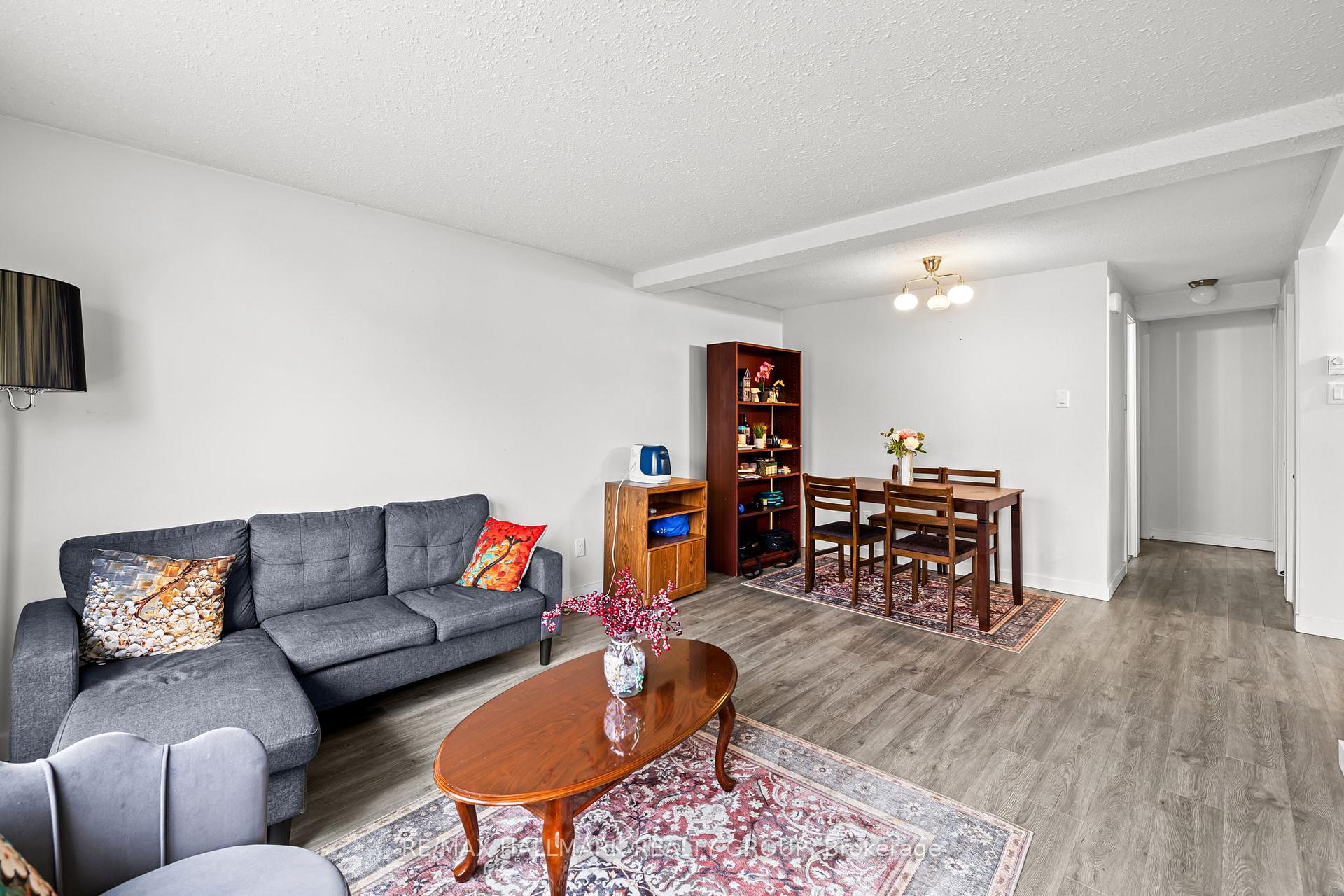 Photo 7 of 135 Glamorgan Drive, Ottawa, Kanata - Glencairn/Hazeldean — HOMEH