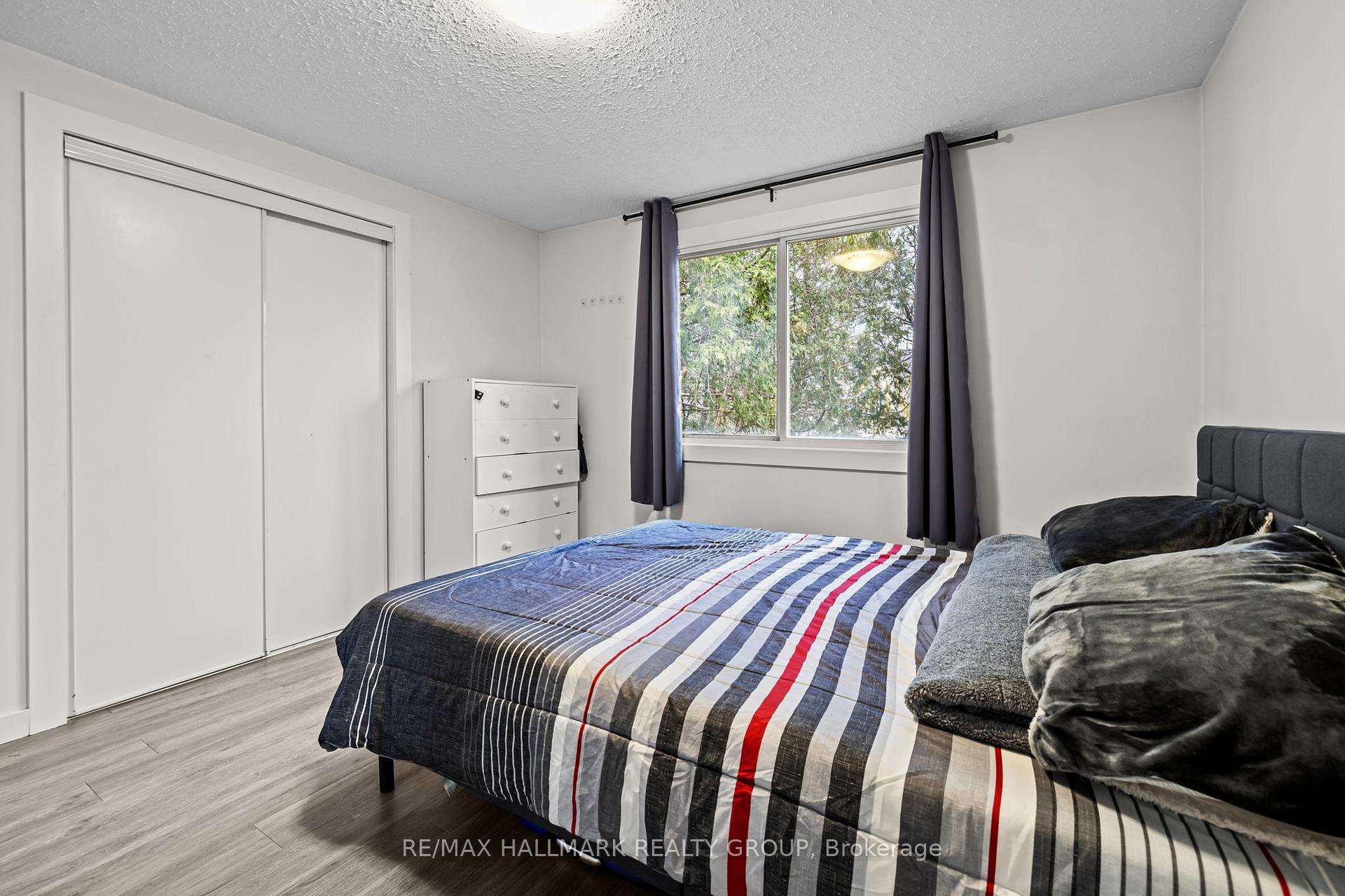 Photo 13 of 135 Glamorgan Drive, Ottawa, Kanata - Glencairn/Hazeldean — HOMEH