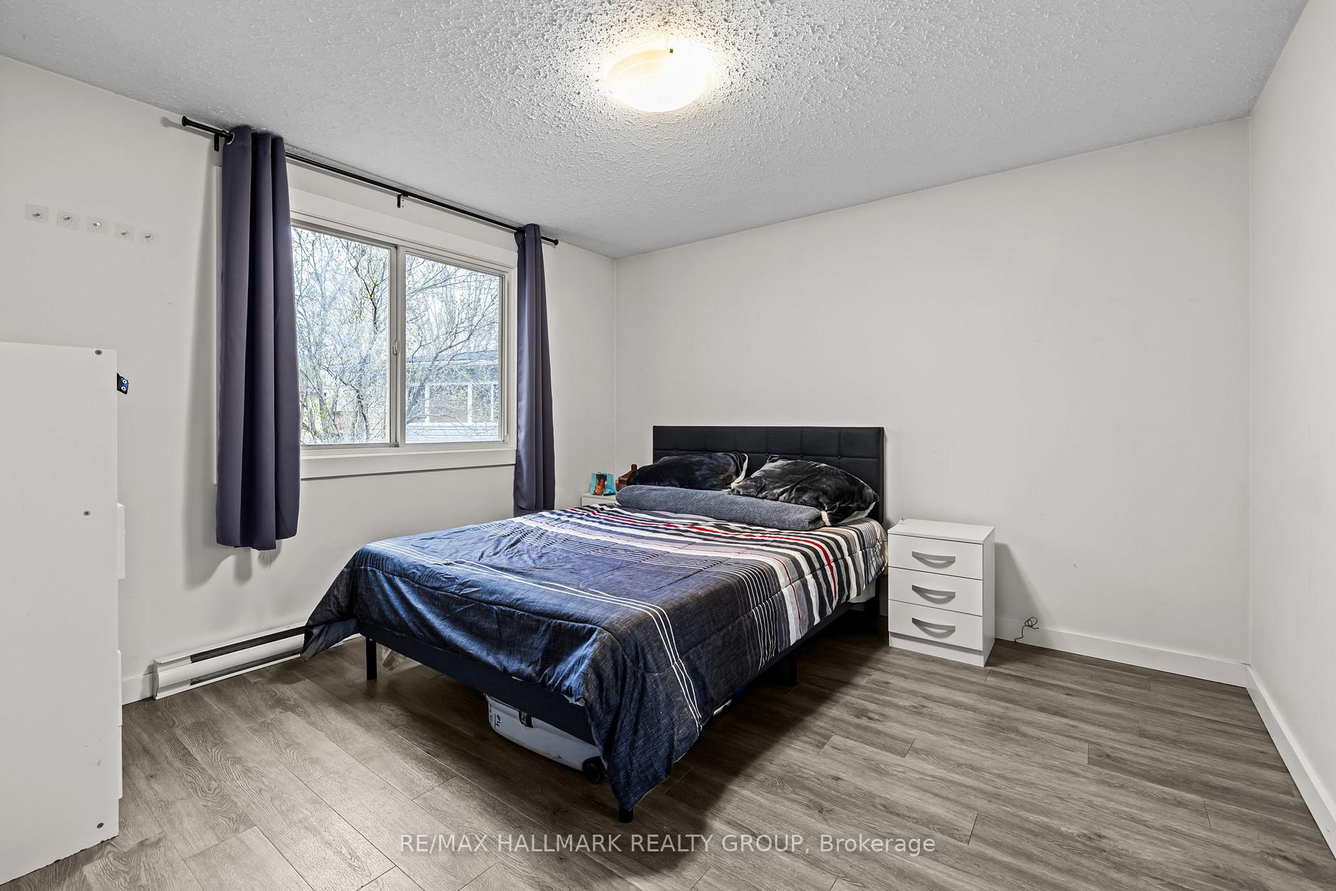 Photo 14 of 135 Glamorgan Drive, Ottawa, Kanata - Glencairn/Hazeldean — HOMEH