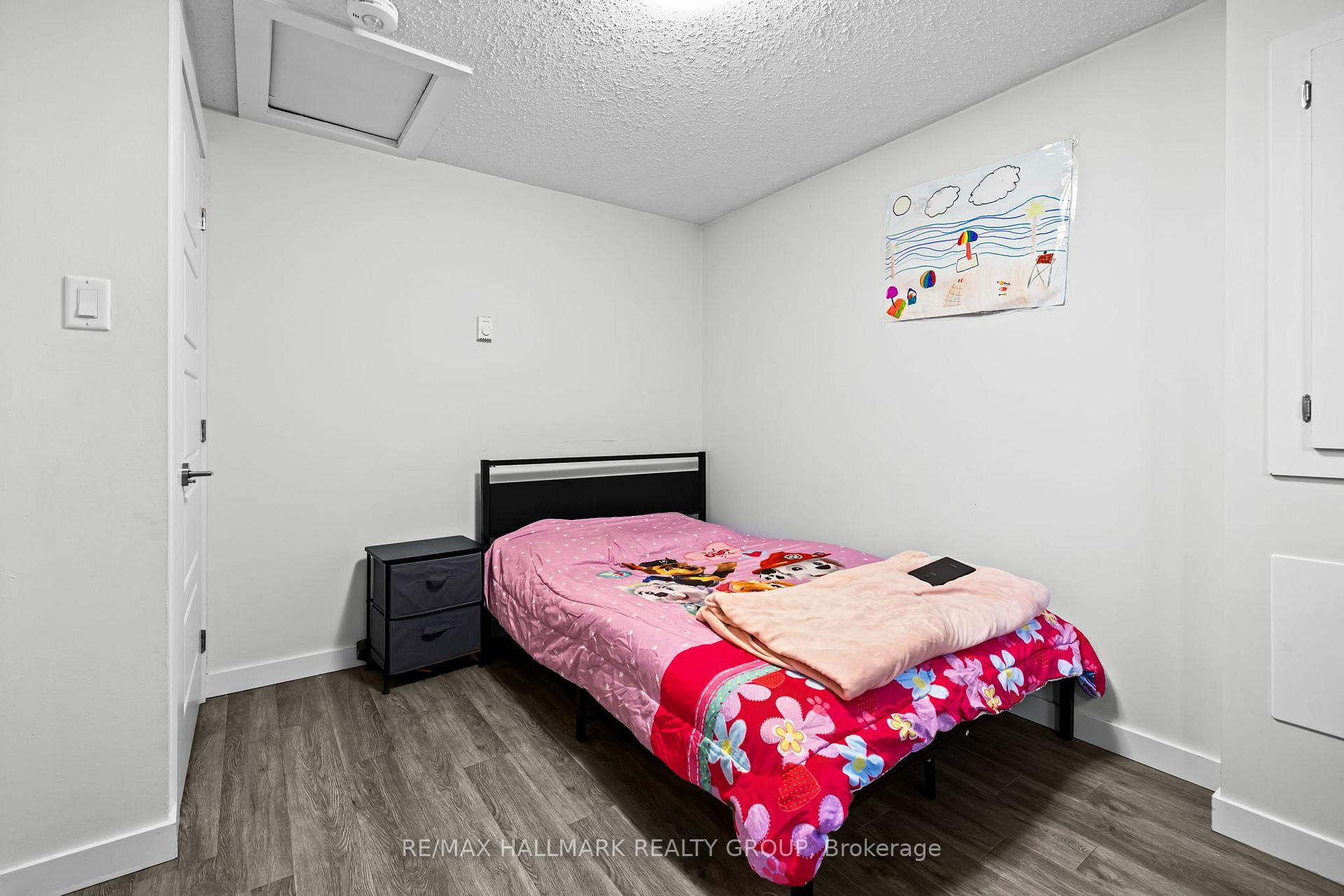 Photo 15 of 135 Glamorgan Drive, Ottawa, Kanata - Glencairn/Hazeldean — HOMEH