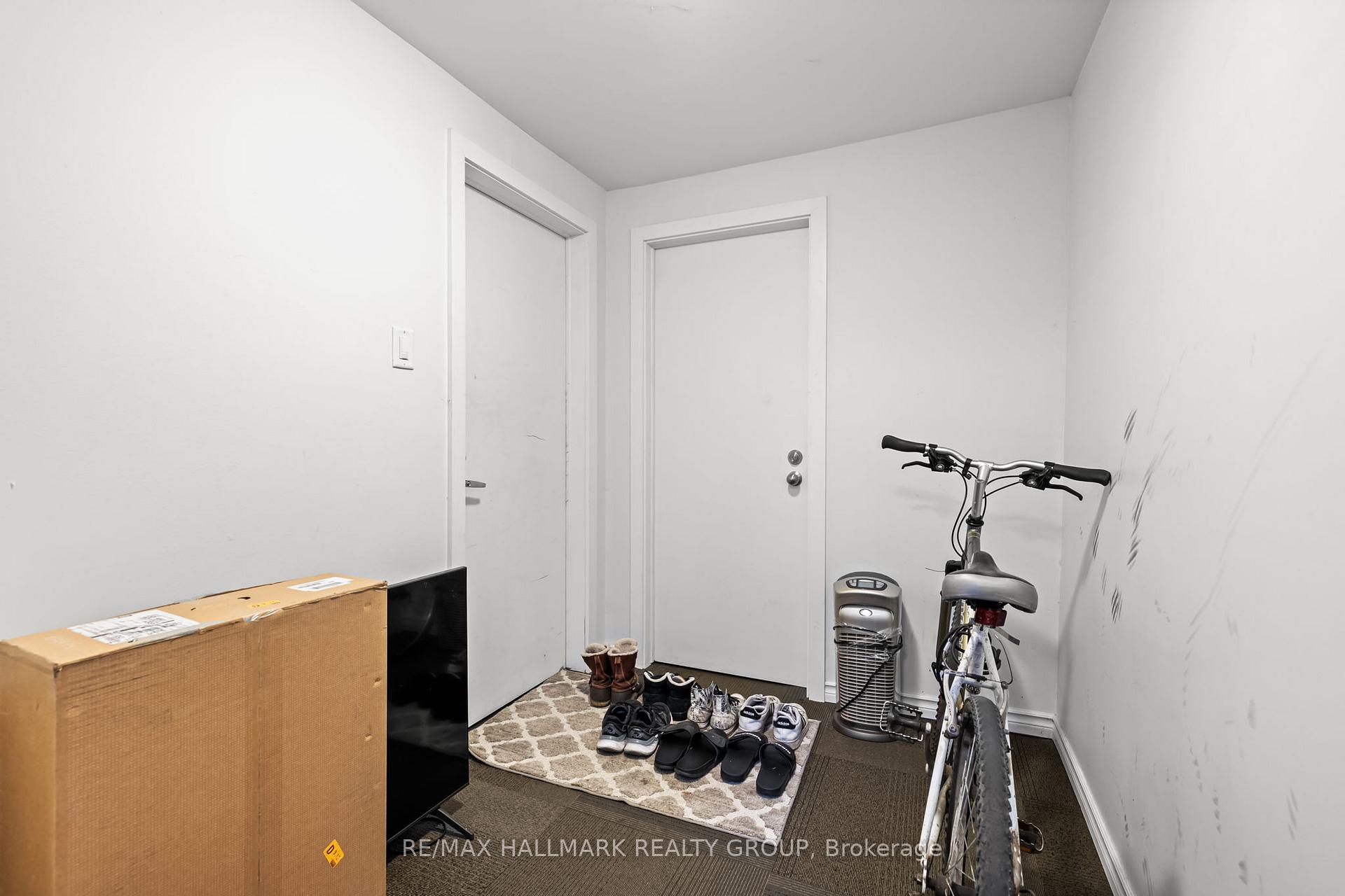 Photo 17 of 135 Glamorgan Drive, Ottawa, Kanata - Glencairn/Hazeldean — HOMEH