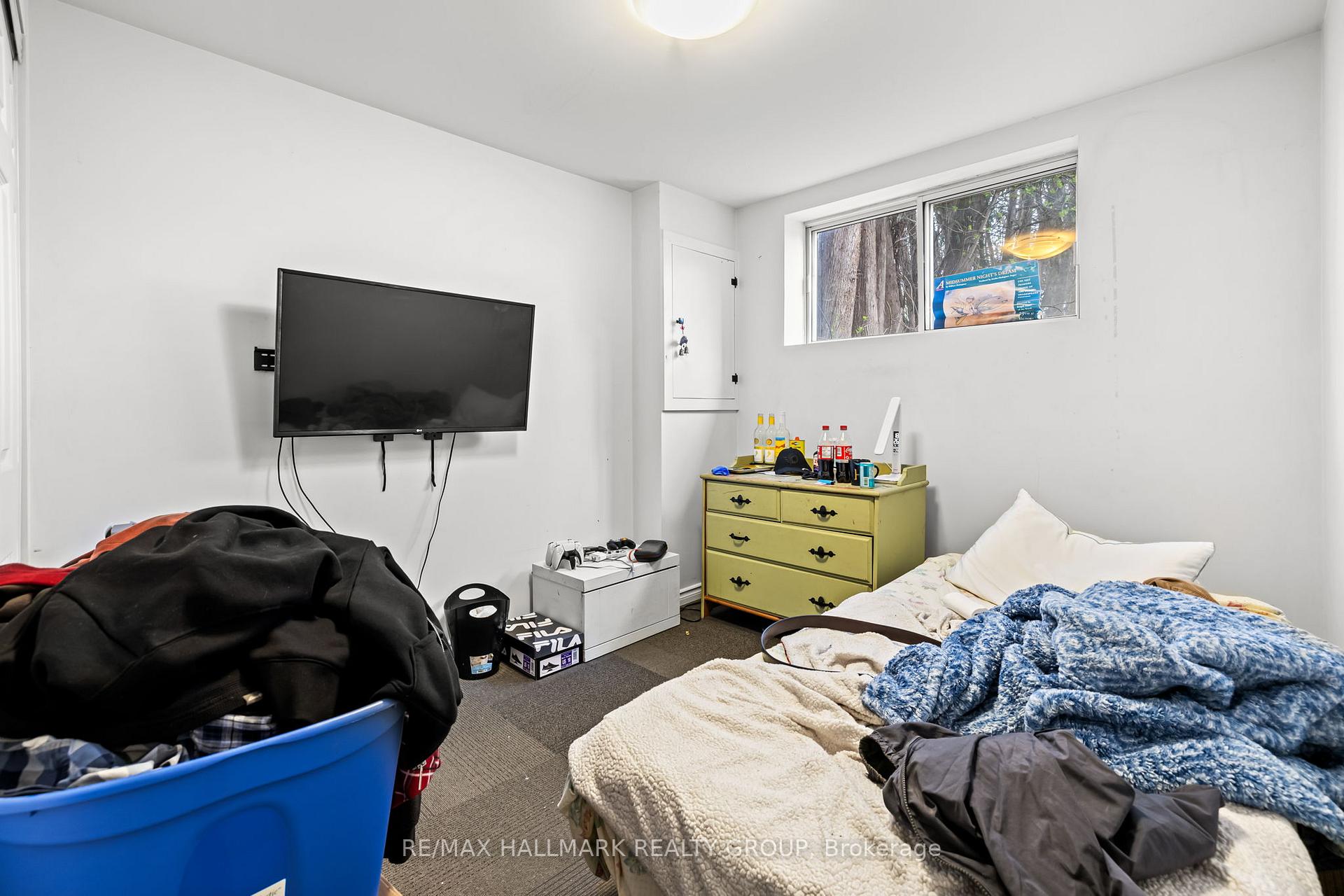 Photo 22 of 135 Glamorgan Drive, Ottawa, Kanata - Glencairn/Hazeldean — HOMEH