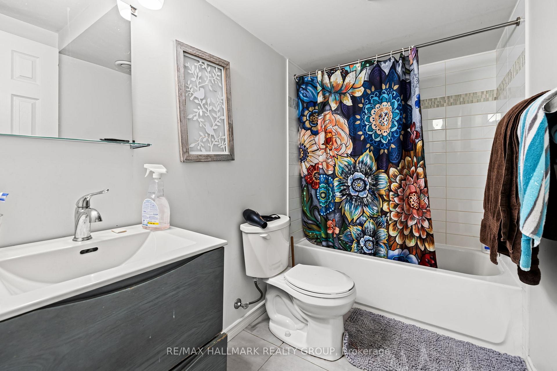 Photo 23 of 135 Glamorgan Drive, Ottawa, Kanata - Glencairn/Hazeldean — HOMEH