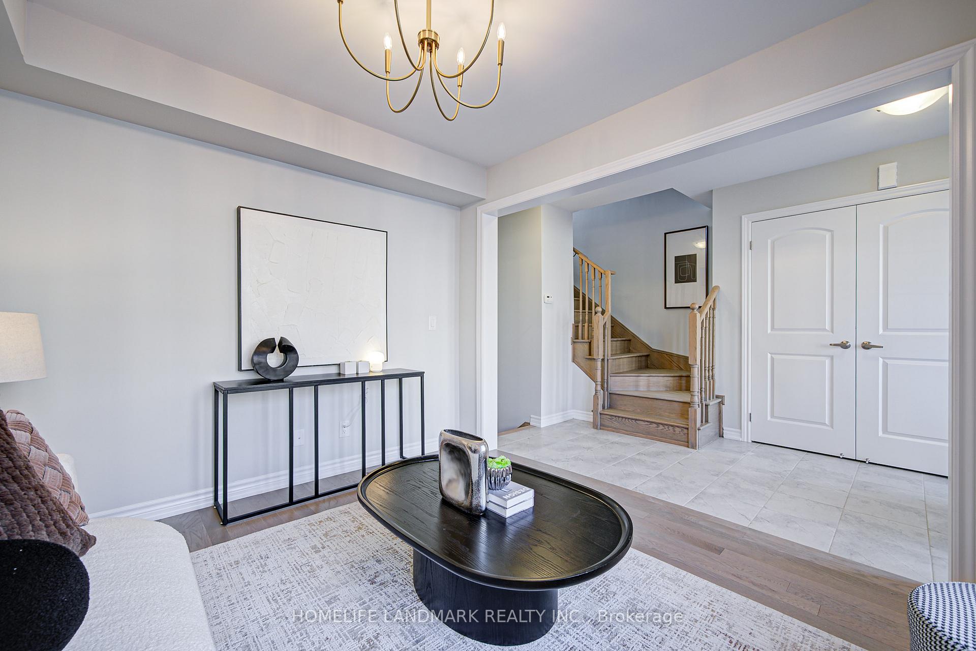 Photo 5 of 49 York downs Boulevard, Markham, Angus Glen — HOMEH