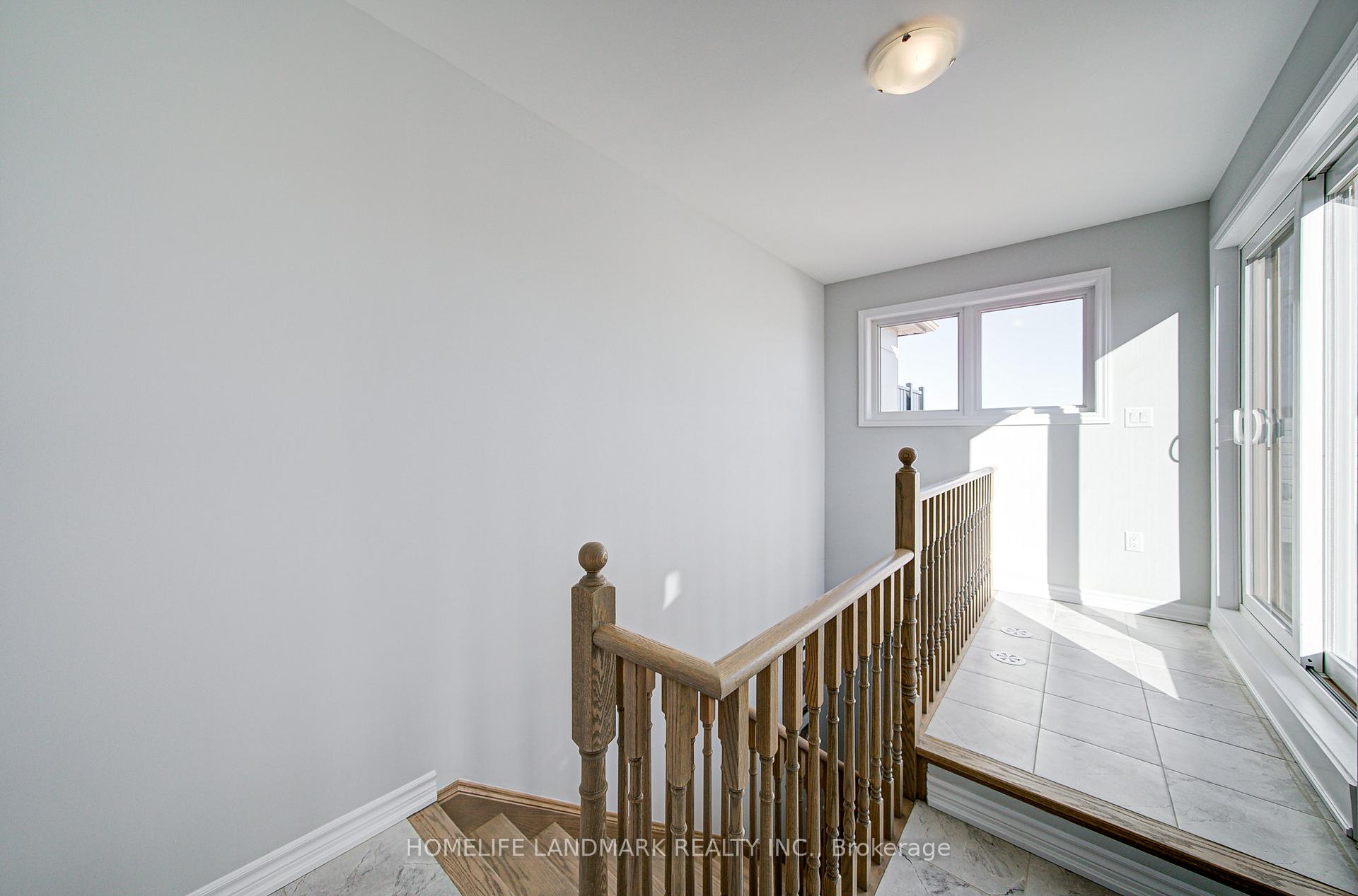 Photo 32 of 49 York downs Boulevard, Markham, Angus Glen — HOMEH