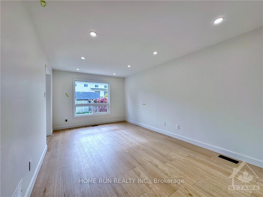Photo 2 of 56 Tobermory Crescent, Ottawa, Kanata - Morgan's Grant/South March — HOMEH