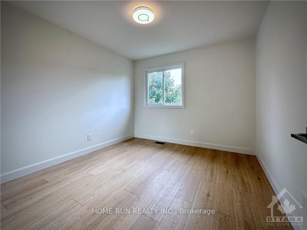 Photo 5 of 56 Tobermory Crescent, Ottawa, Kanata - Morgan's Grant/South March — HOMEH