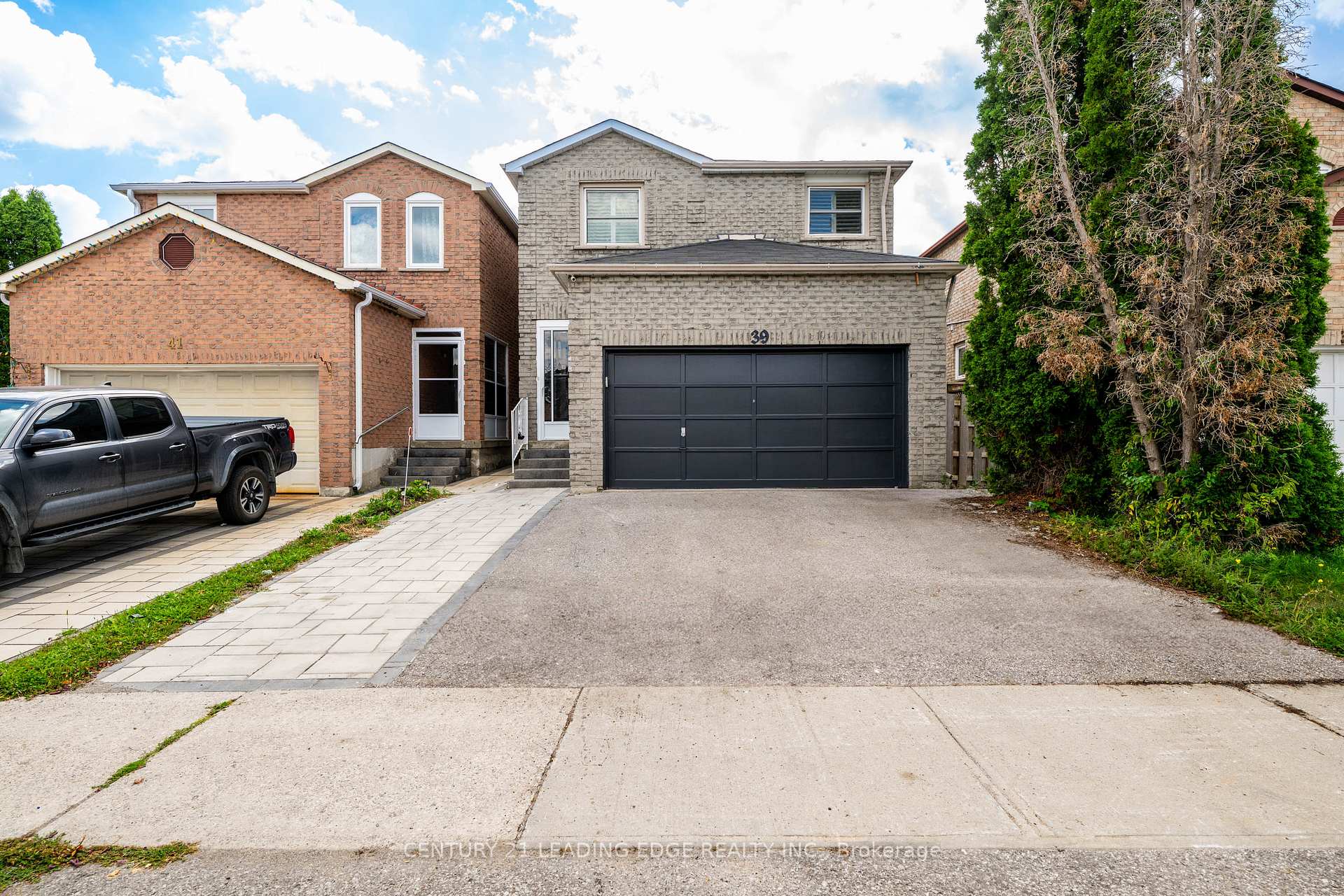 Photo 1 of 39 Lavron Court, Markham, Middlefield — HOMEH