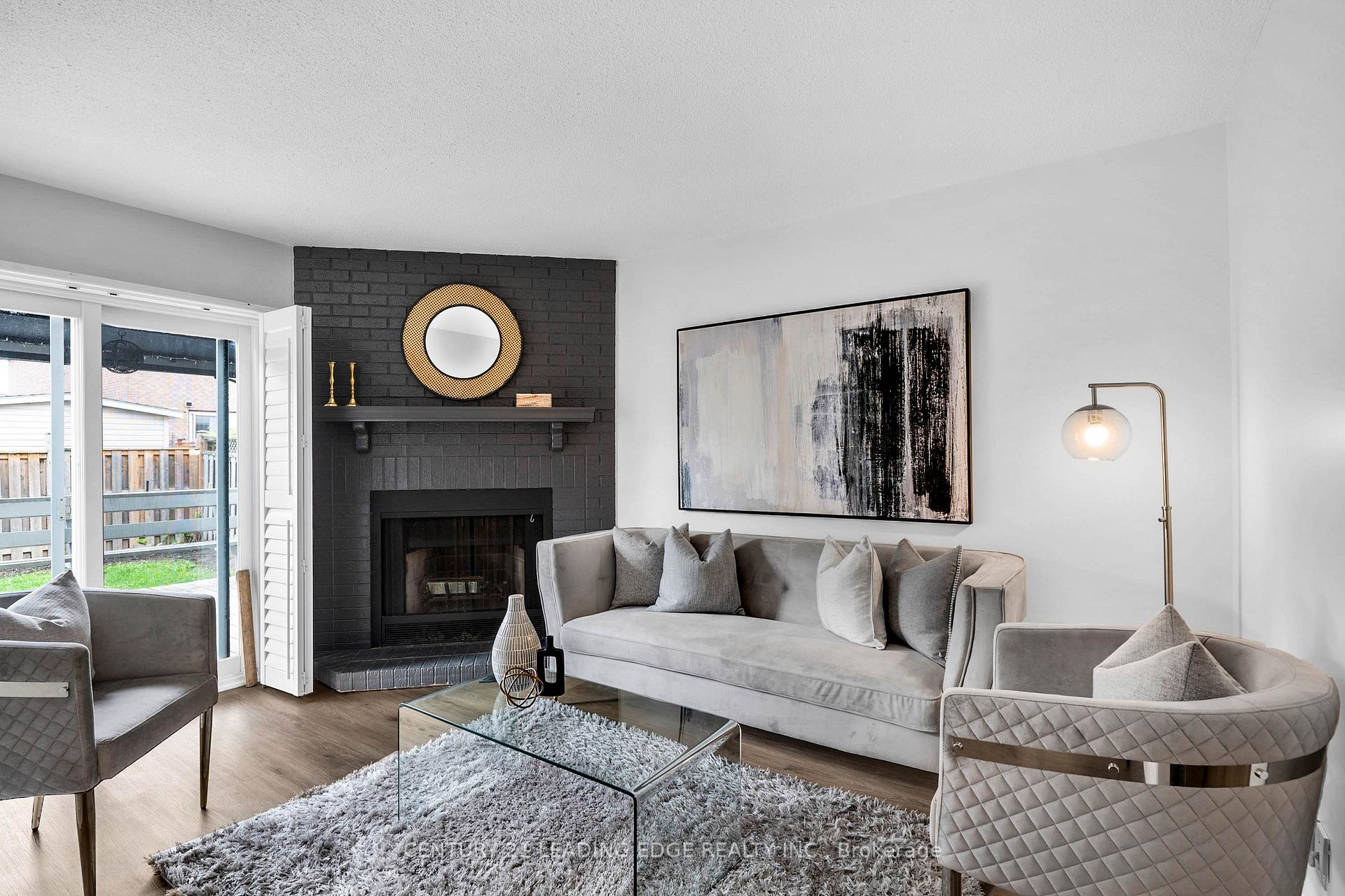 Photo 9 of 39 Lavron Court, Markham, Middlefield — HOMEH