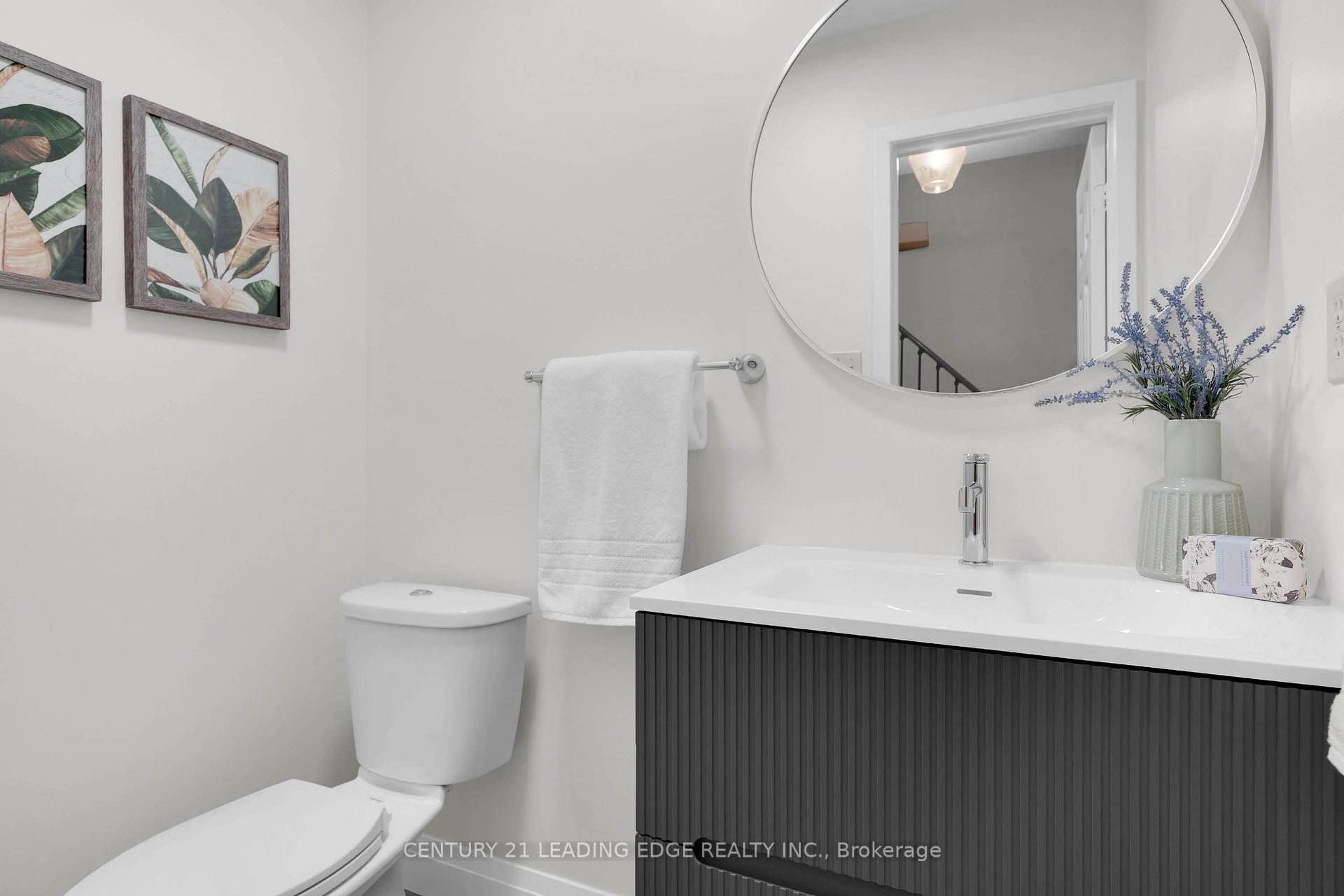Photo 16 of 39 Lavron Court, Markham, Middlefield — HOMEH