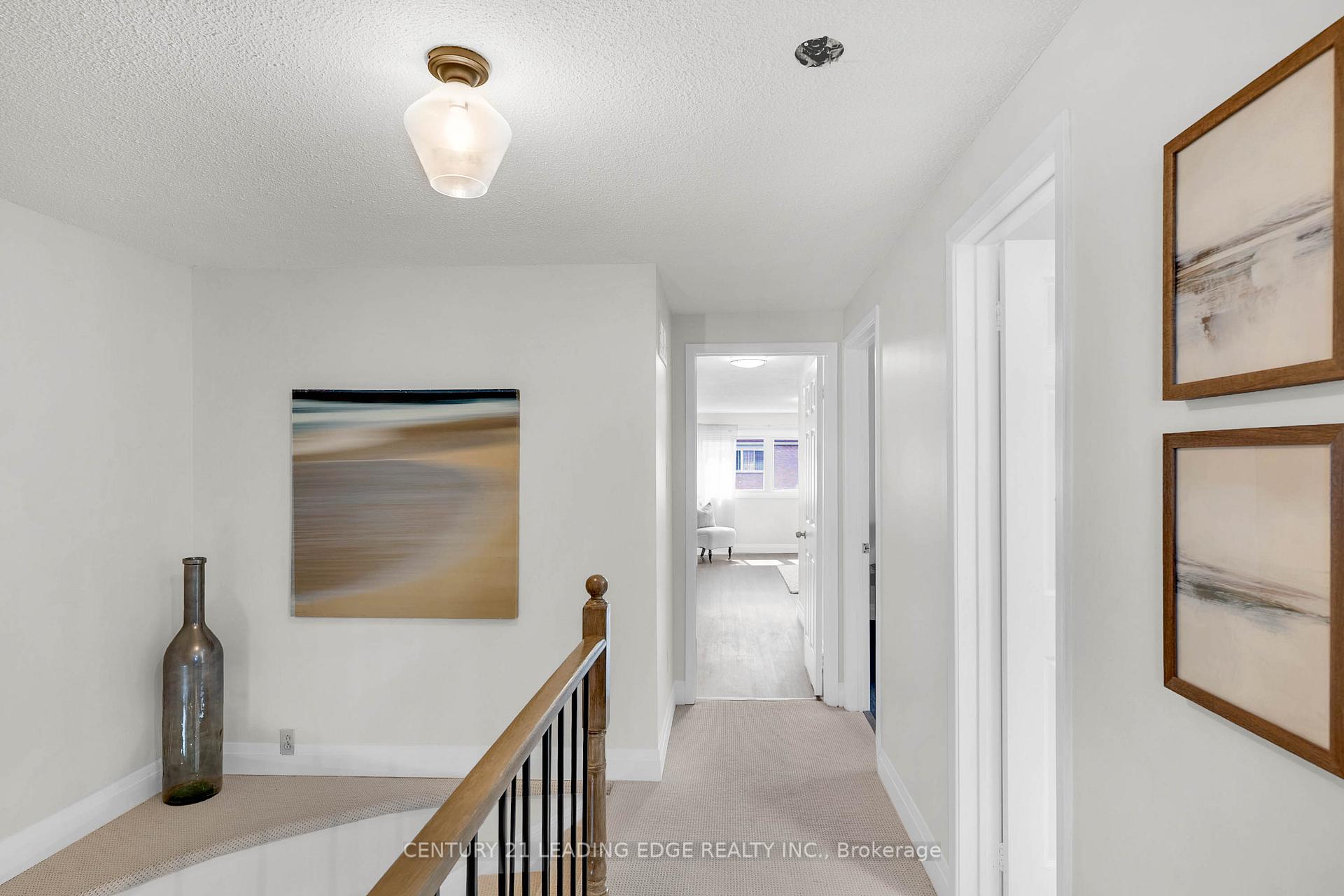 Photo 17 of 39 Lavron Court, Markham, Middlefield — HOMEH