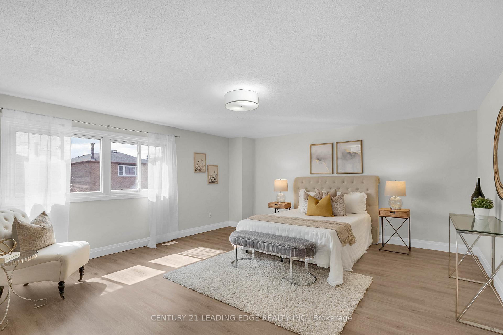 Photo 18 of 39 Lavron Court, Markham, Middlefield — HOMEH