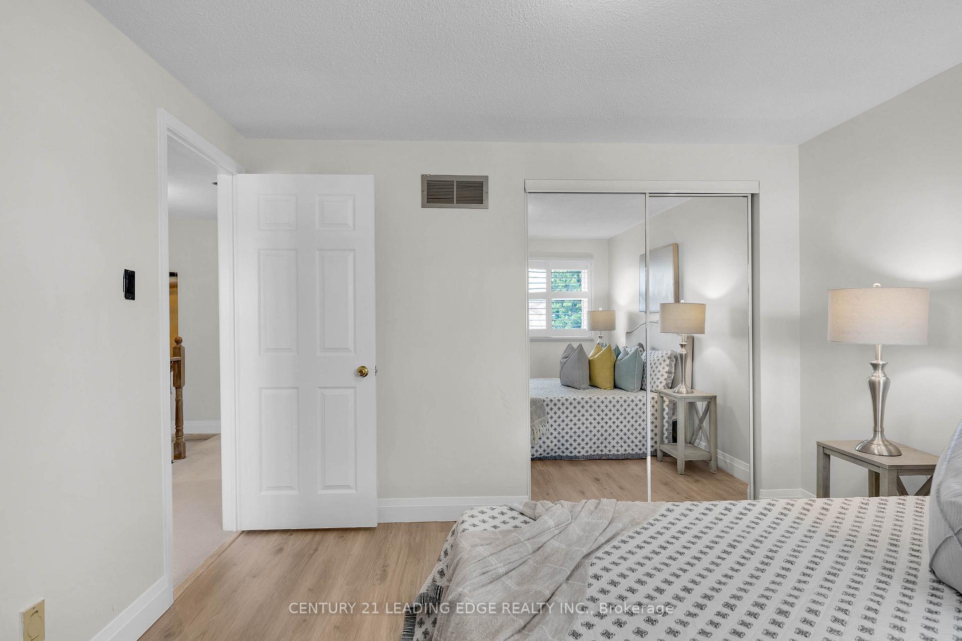 Photo 26 of 39 Lavron Court, Markham, Middlefield — HOMEH