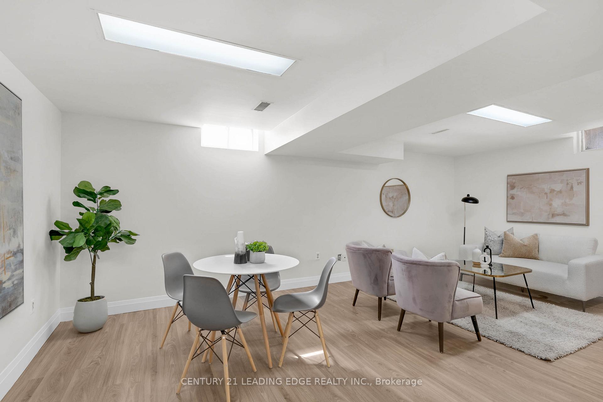 Photo 31 of 39 Lavron Court, Markham, Middlefield — HOMEH