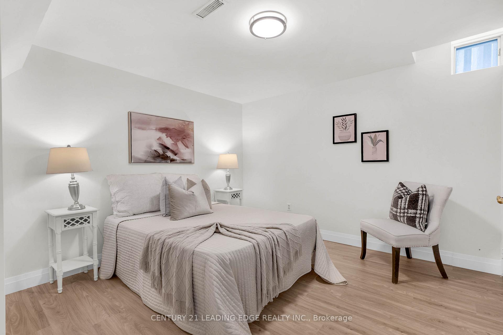 Photo 34 of 39 Lavron Court, Markham, Middlefield — HOMEH