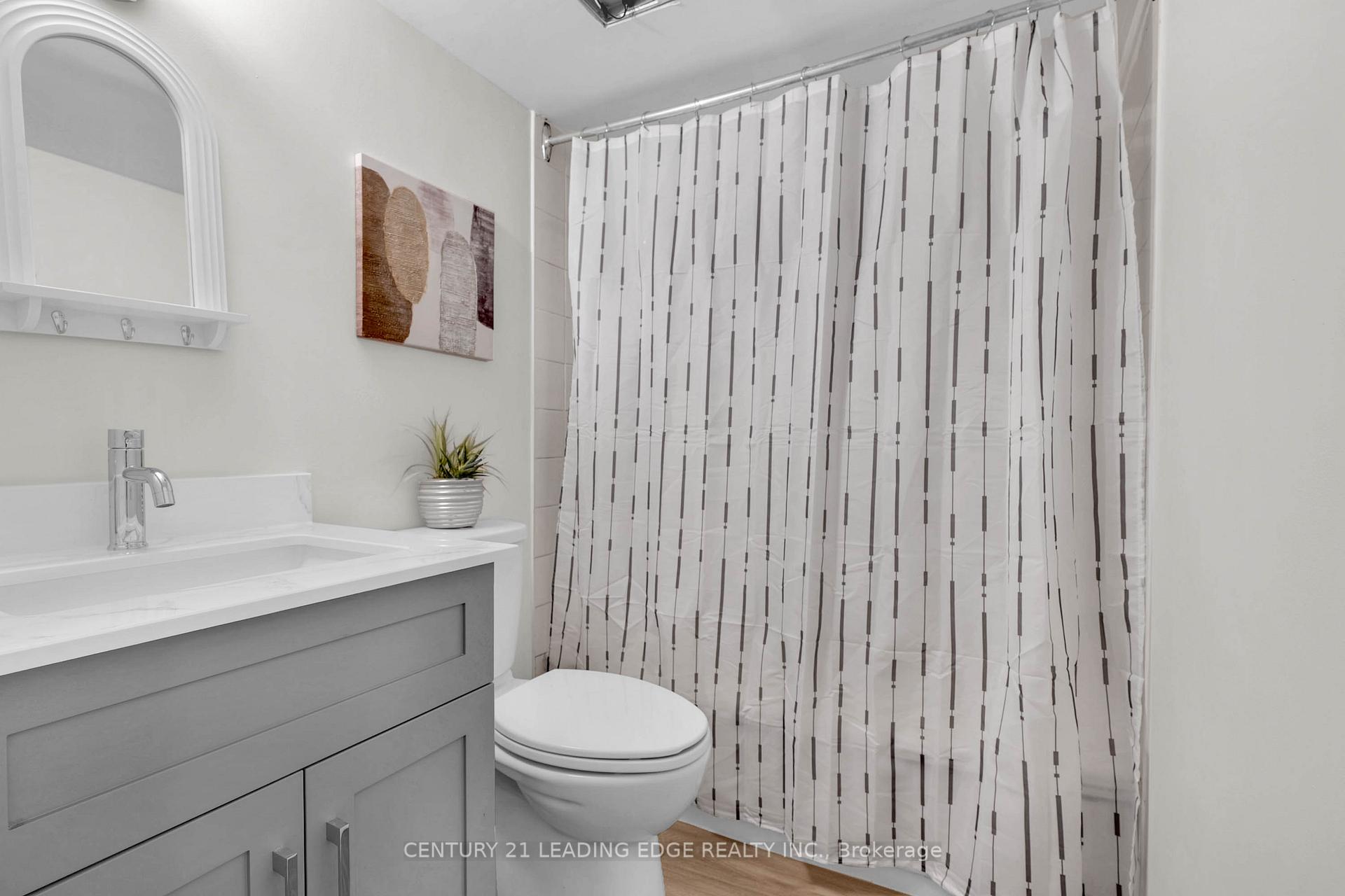 Photo 36 of 39 Lavron Court, Markham, Middlefield — HOMEH