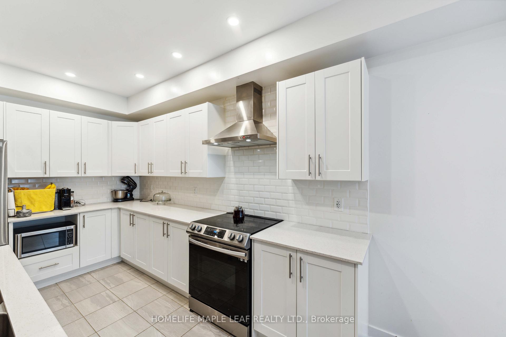 Photo 12 of 354 Monticello Avenue, Ottawa, Kanata - Emerald Meadows/Trailwest — HOMEH