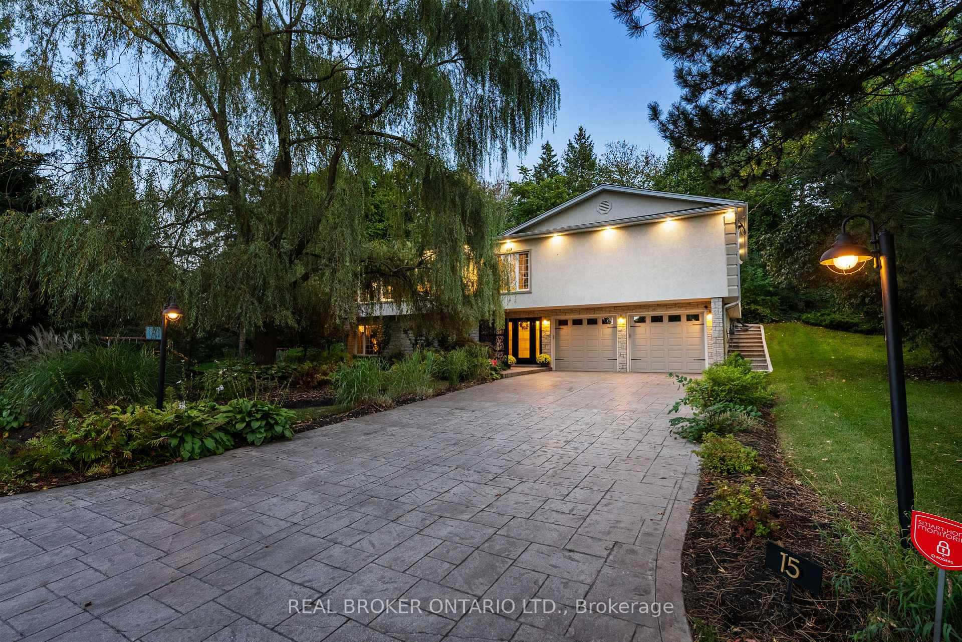 Photo 2 of 15 Grand Hill Drive, Kitchener — HOMEH