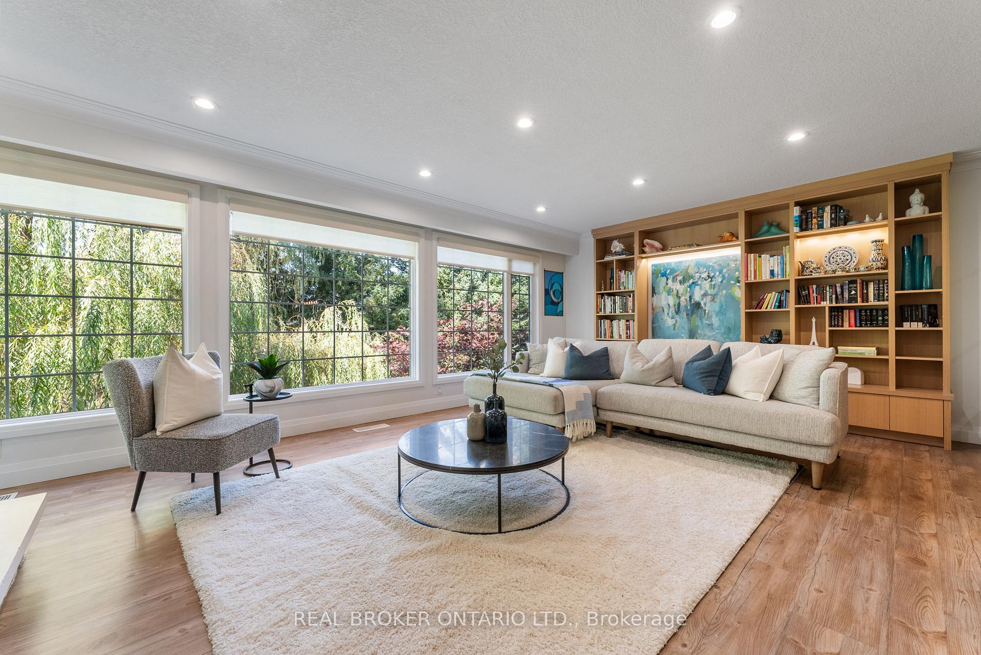 Photo 12 of 15 Grand Hill Drive, Kitchener — HOMEH