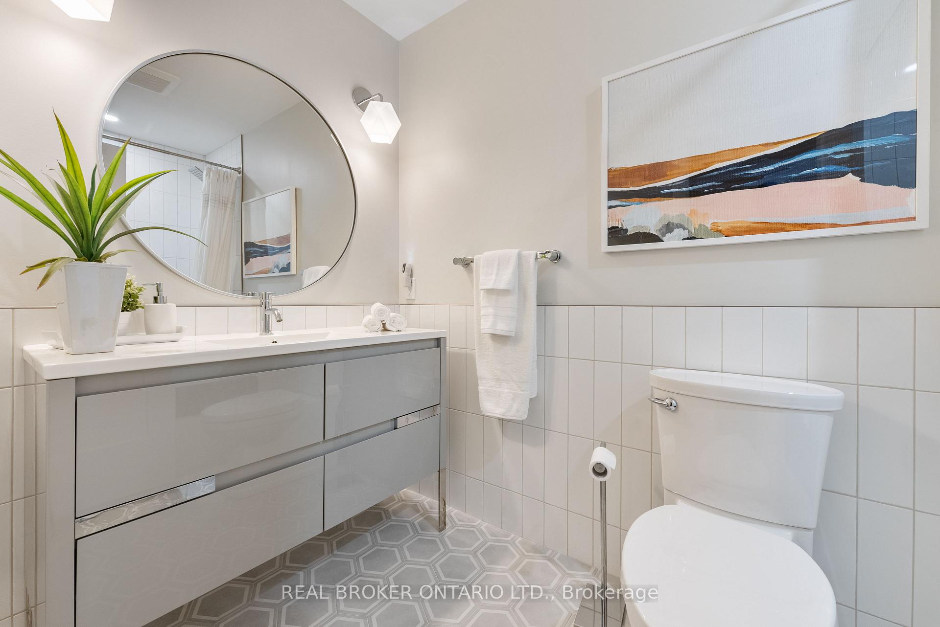 Photo 14 of 15 Grand Hill Drive, Kitchener — HOMEH