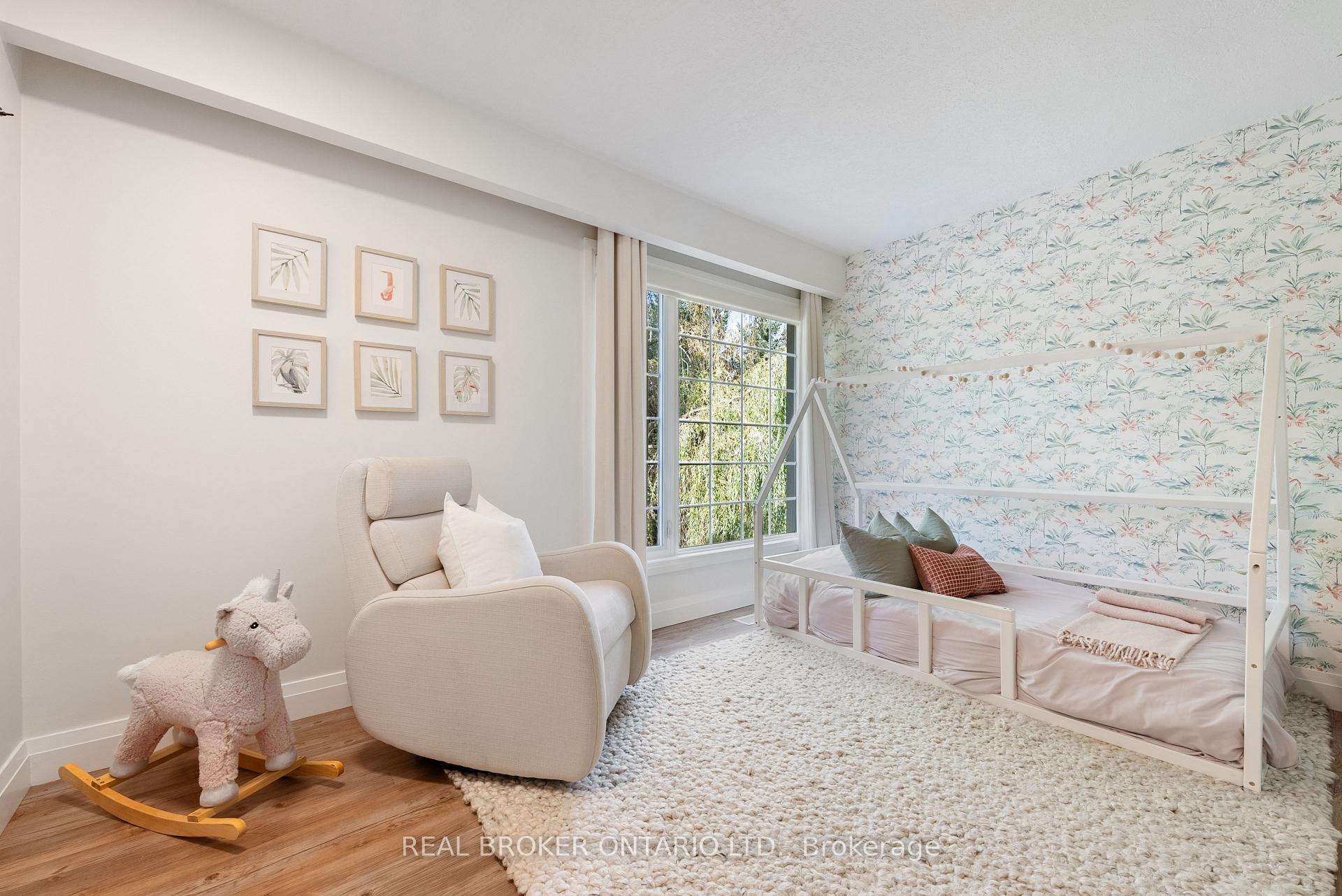 Photo 16 of 15 Grand Hill Drive, Kitchener — HOMEH