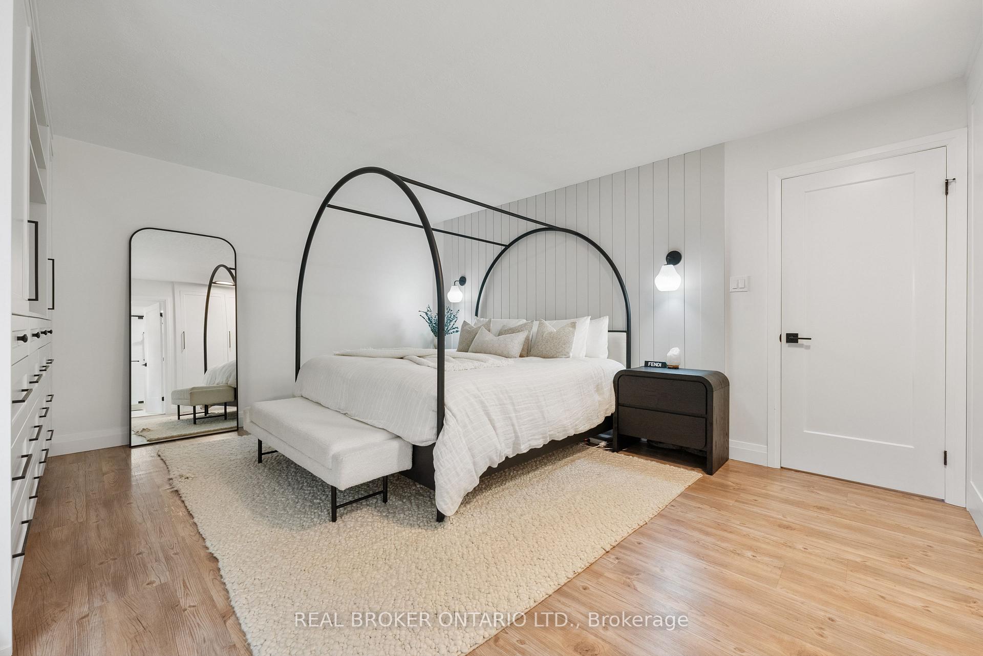 Photo 20 of 15 Grand Hill Drive, Kitchener — HOMEH