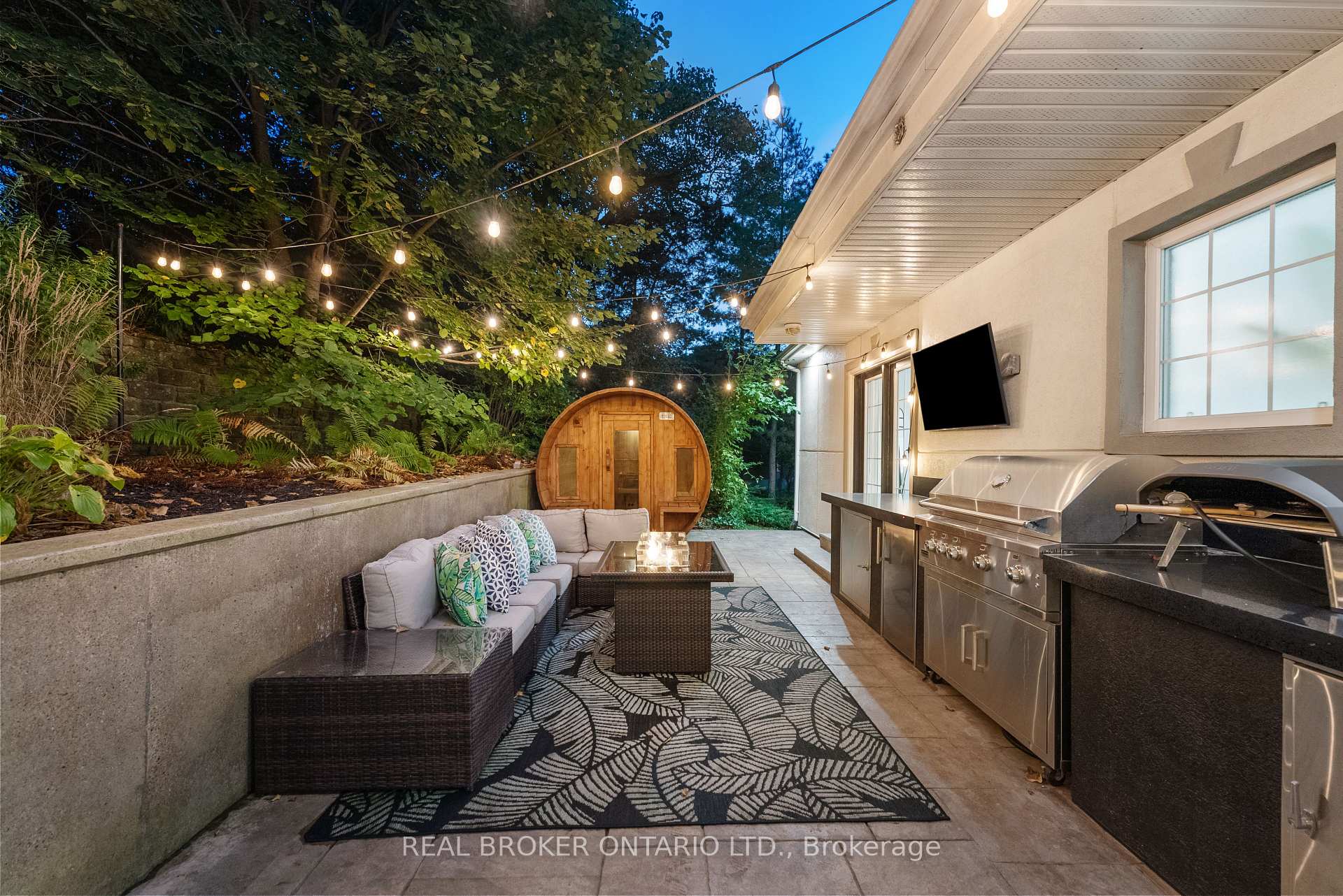Photo 32 of 15 Grand Hill Drive, Kitchener — HOMEH