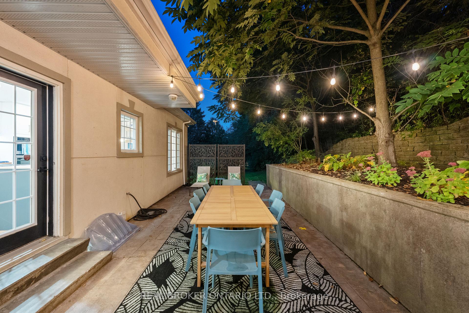 Photo 34 of 15 Grand Hill Drive, Kitchener — HOMEH