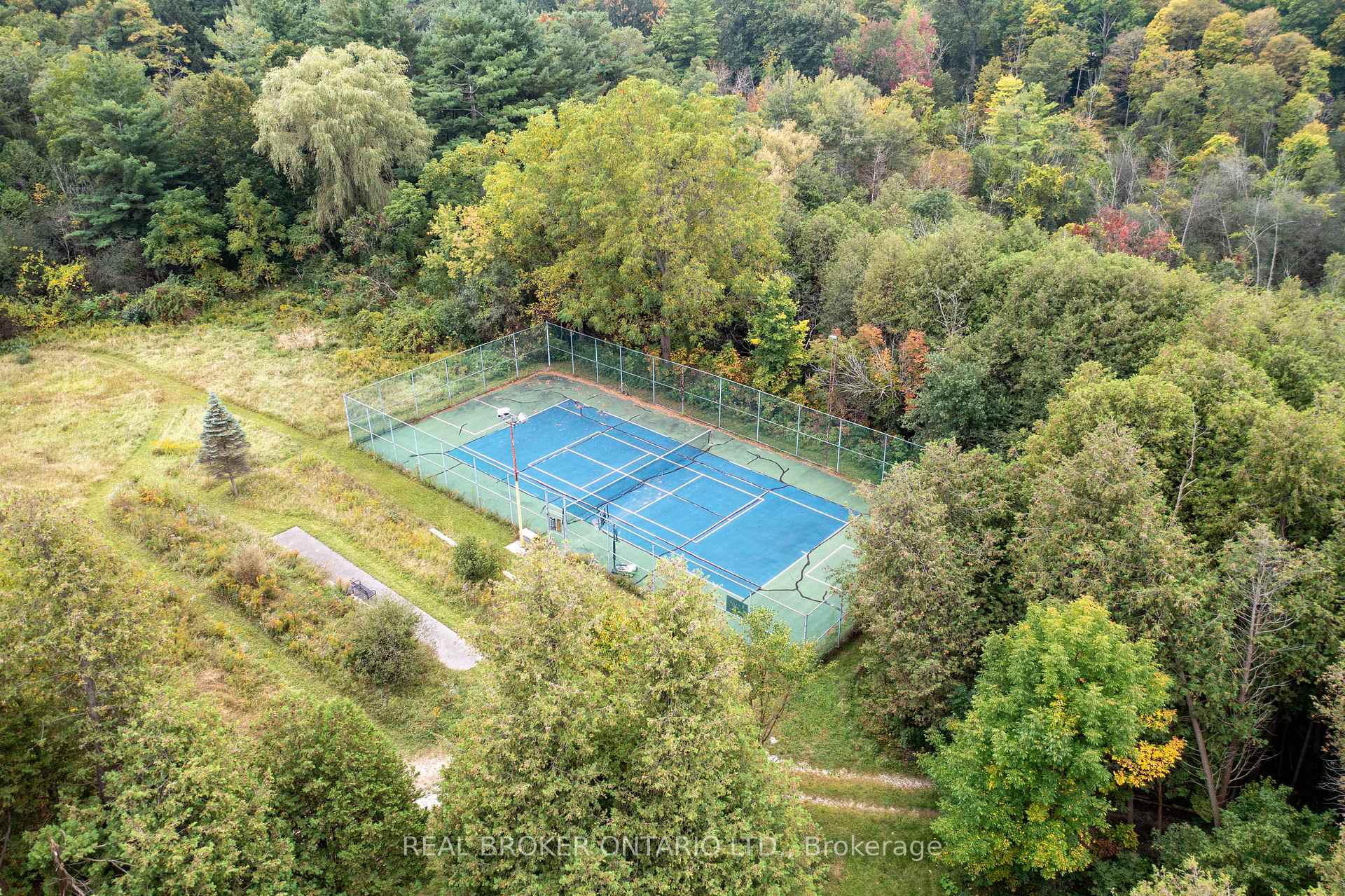 Photo 39 of 15 Grand Hill Drive, Kitchener — HOMEH