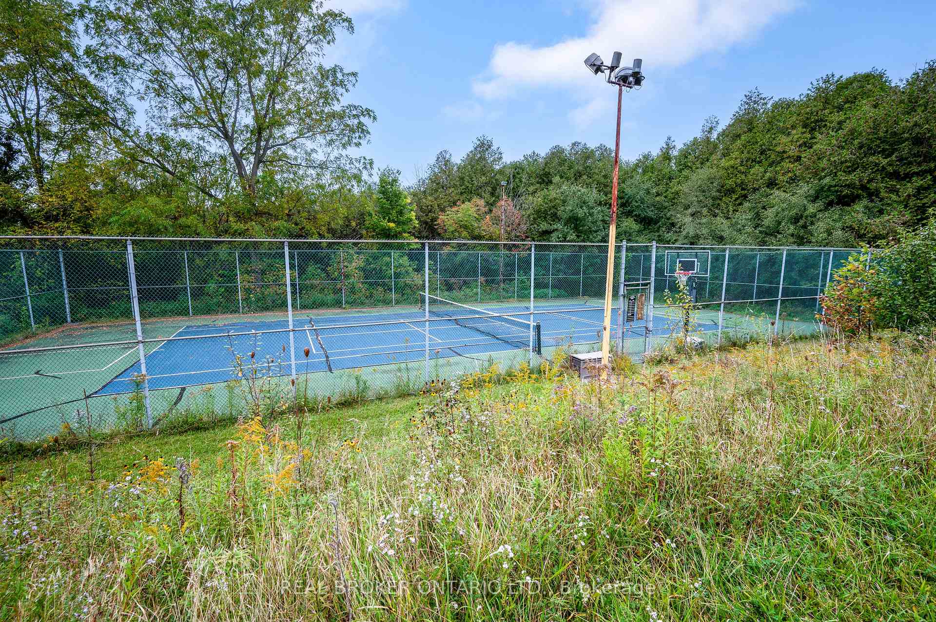 Photo 40 of 15 Grand Hill Drive, Kitchener — HOMEH