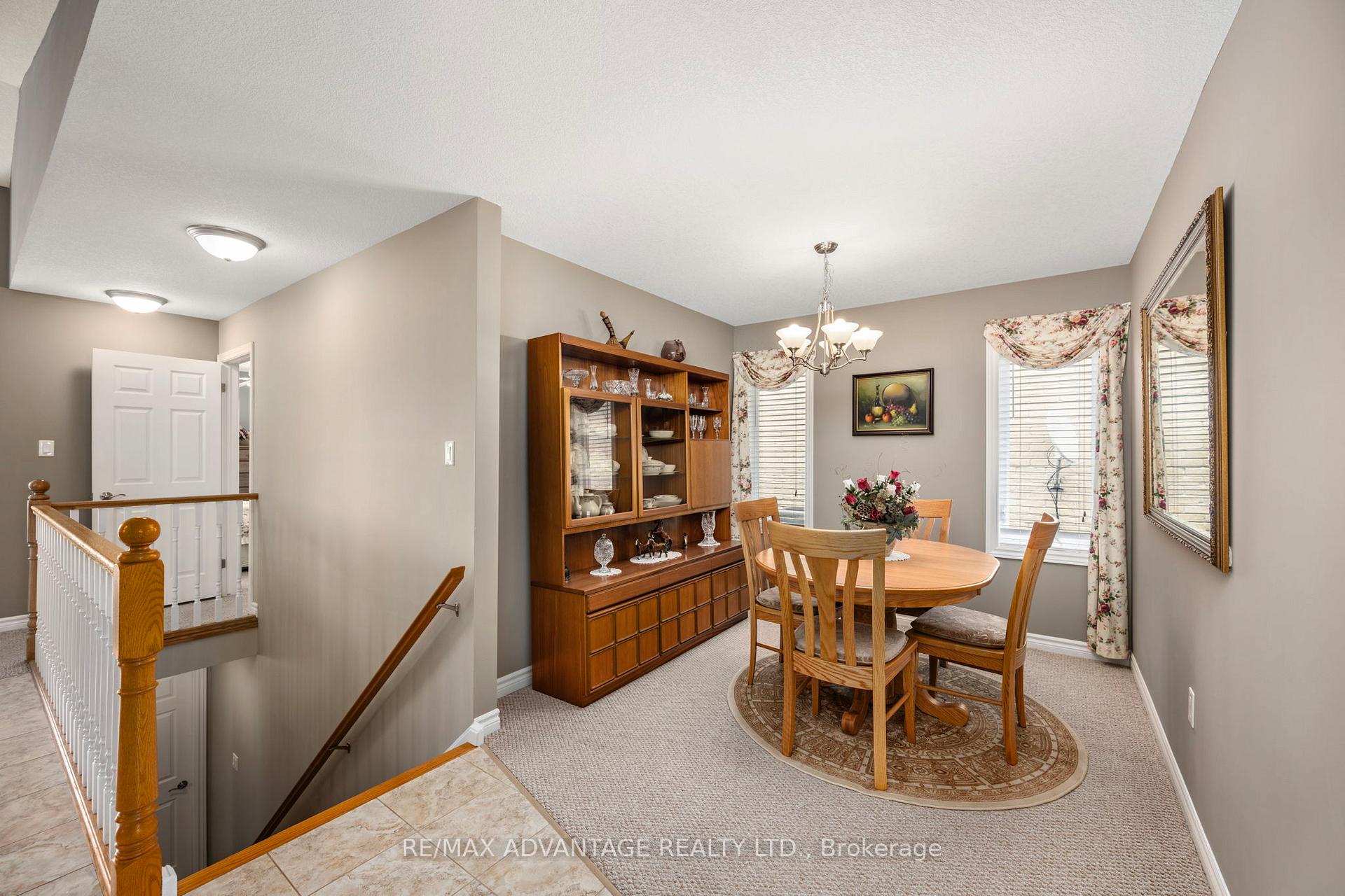Photo 12 of 10 Stonefield Gate, Middlesex Centre, Ilderton — HOMEH