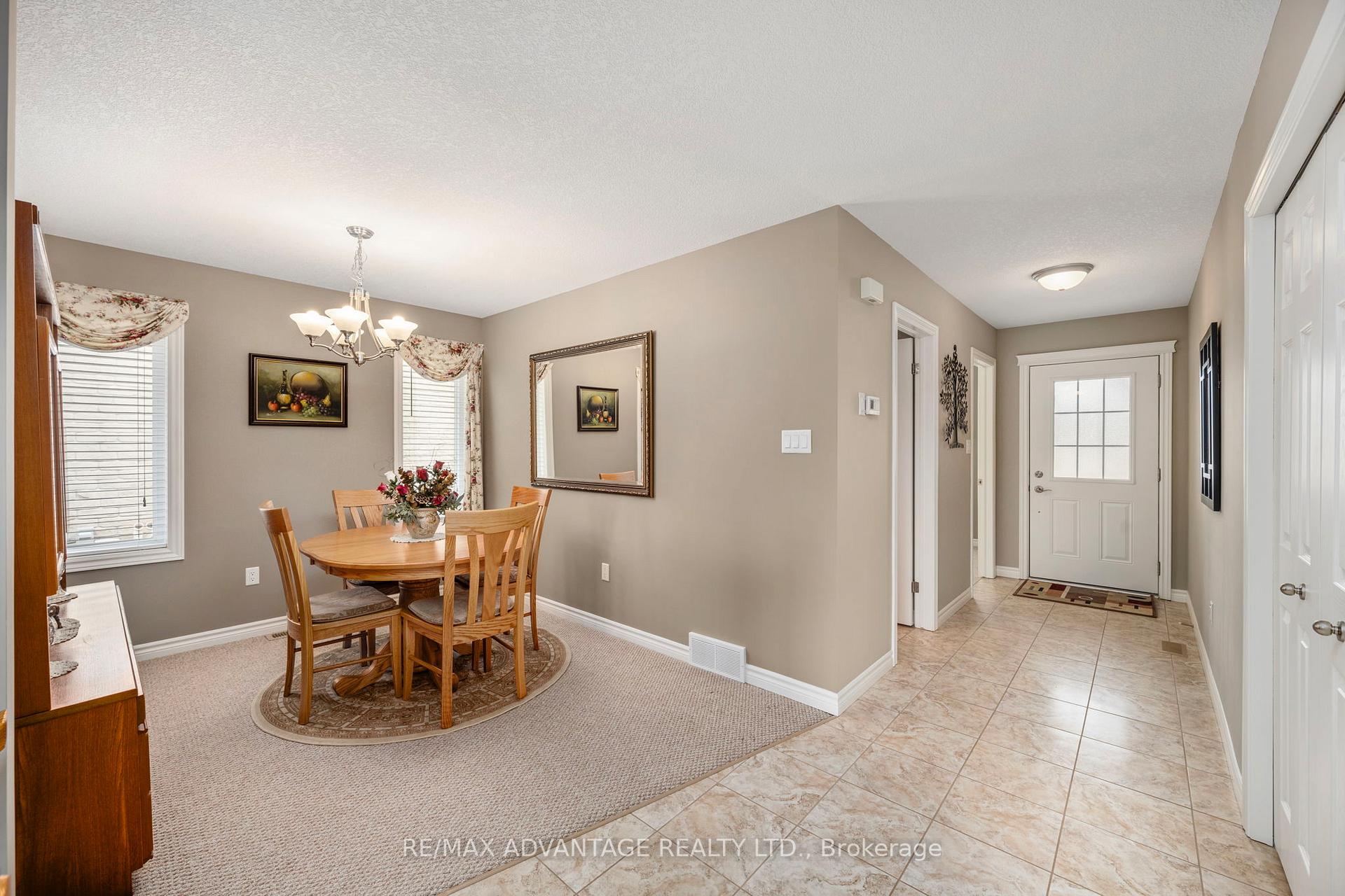 Photo 13 of 10 Stonefield Gate, Middlesex Centre, Ilderton — HOMEH