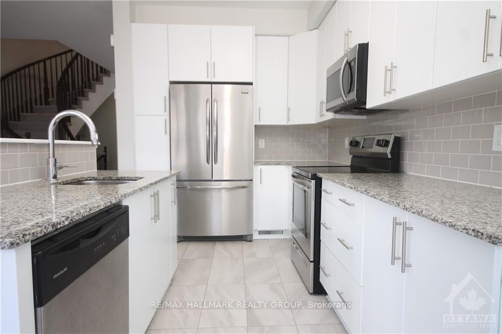 Photo 3 of 223 Overberg Way, Ottawa, Kanata - Emerald Meadows/Trailwest — HOMEH