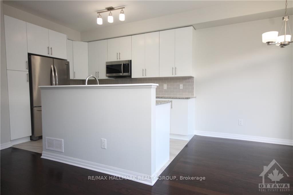 Photo 5 of 223 Overberg Way, Ottawa, Kanata - Emerald Meadows/Trailwest — HOMEH