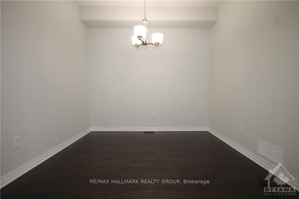 Photo 8 of 223 Overberg Way, Ottawa, Kanata - Emerald Meadows/Trailwest — HOMEH