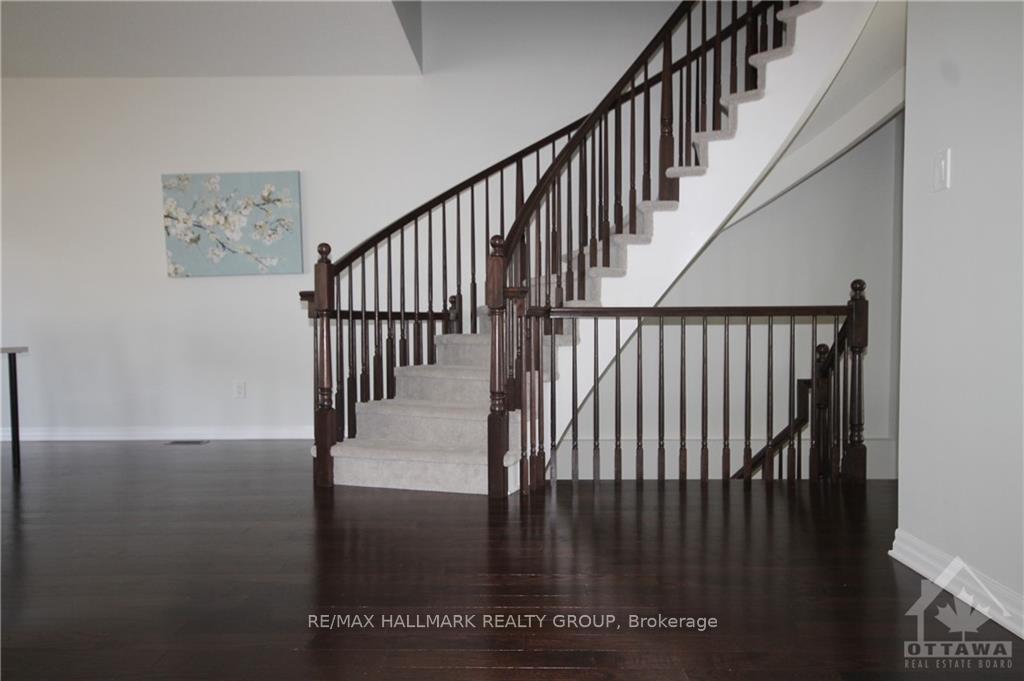 Photo 9 of 223 Overberg Way, Ottawa, Kanata - Emerald Meadows/Trailwest — HOMEH