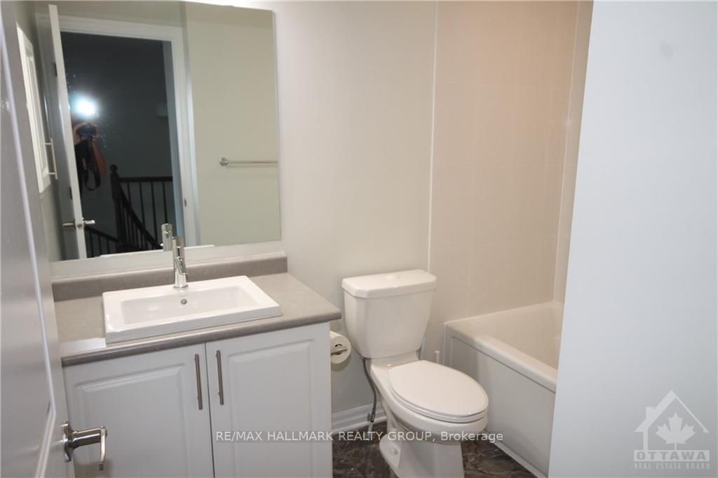 Photo 19 of 223 Overberg Way, Ottawa, Kanata - Emerald Meadows/Trailwest — HOMEH