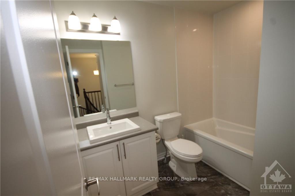 Photo 21 of 223 Overberg Way, Ottawa, Kanata - Emerald Meadows/Trailwest — HOMEH