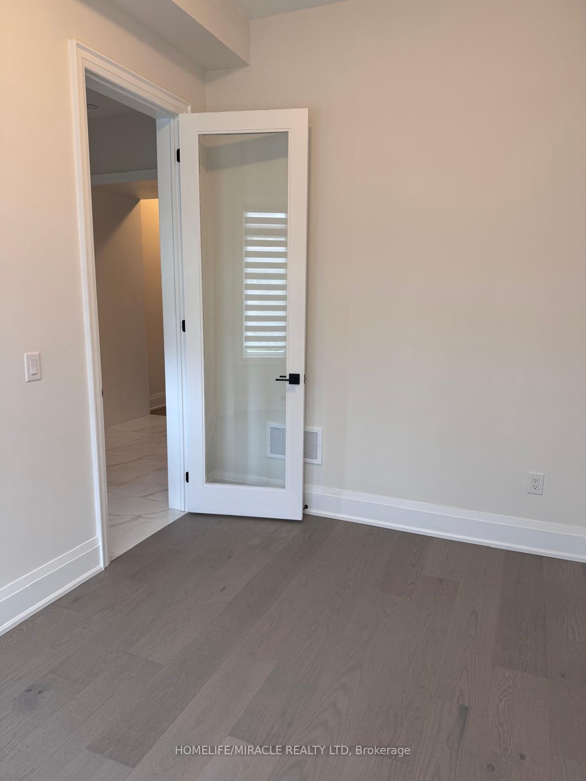 Photo 17 of 18 Cattail Crescent, Hamilton, Waterdown — HOMEH