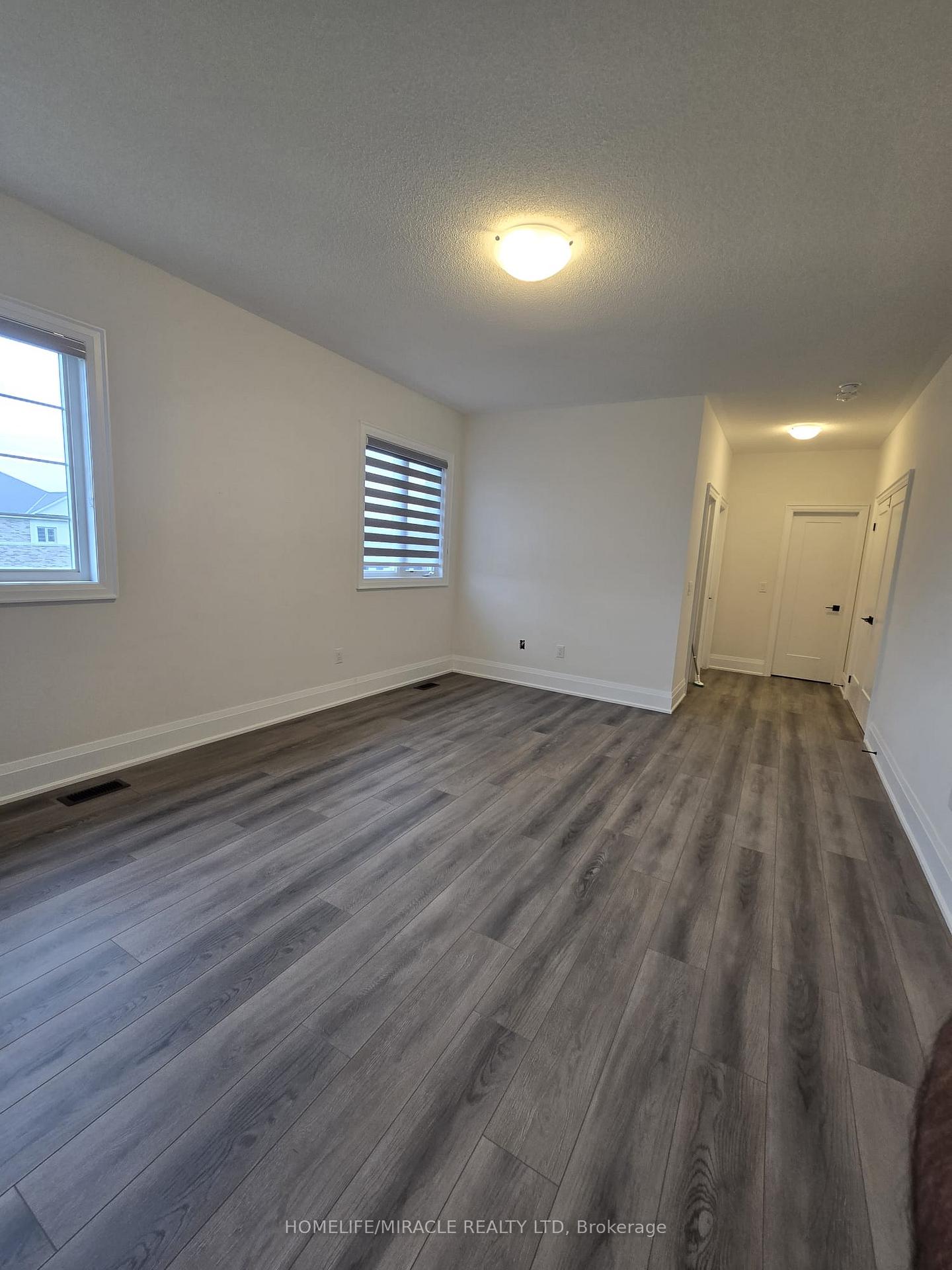 Photo 20 of 18 Cattail Crescent, Hamilton, Waterdown — HOMEH