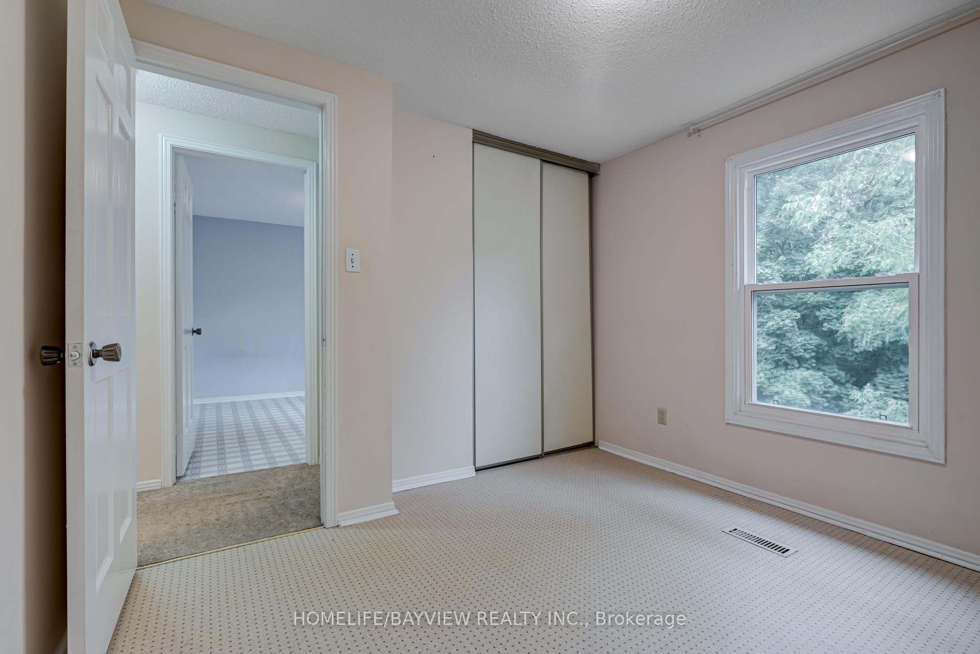 Photo 15 of 39 West Borough Street, Markham, Aileen-Willowbrook — HOMEH