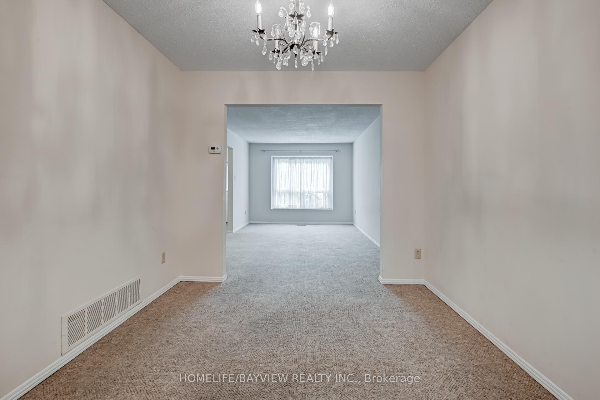 Photo 18 of 39 West Borough Street, Markham, Aileen-Willowbrook — HOMEH