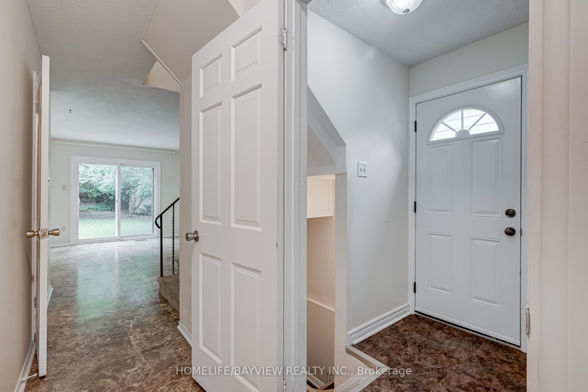 Photo 20 of 39 West Borough Street, Markham, Aileen-Willowbrook — HOMEH